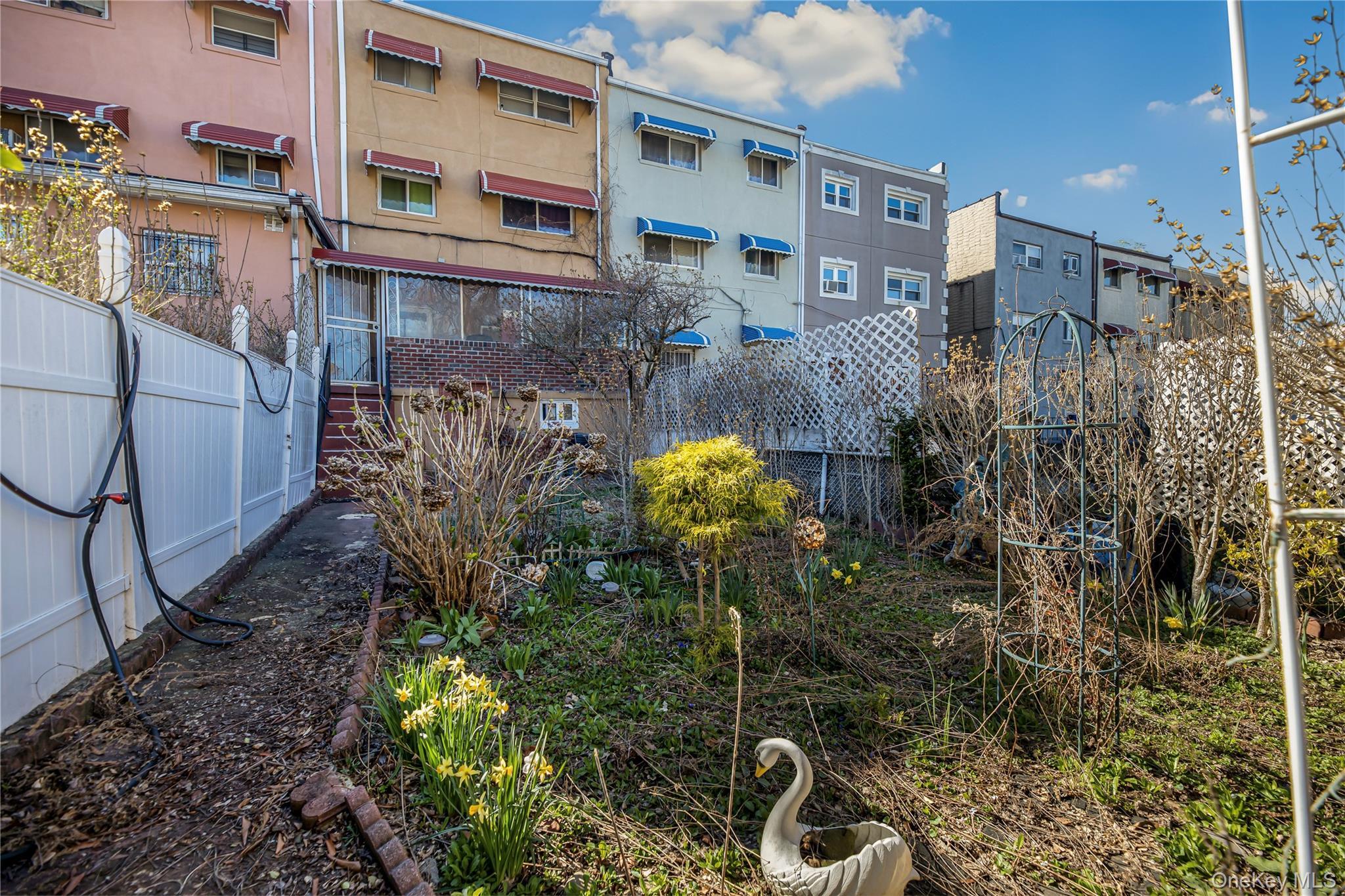 Single Family Harper  Bronx, NY 10466, MLS-981930-27