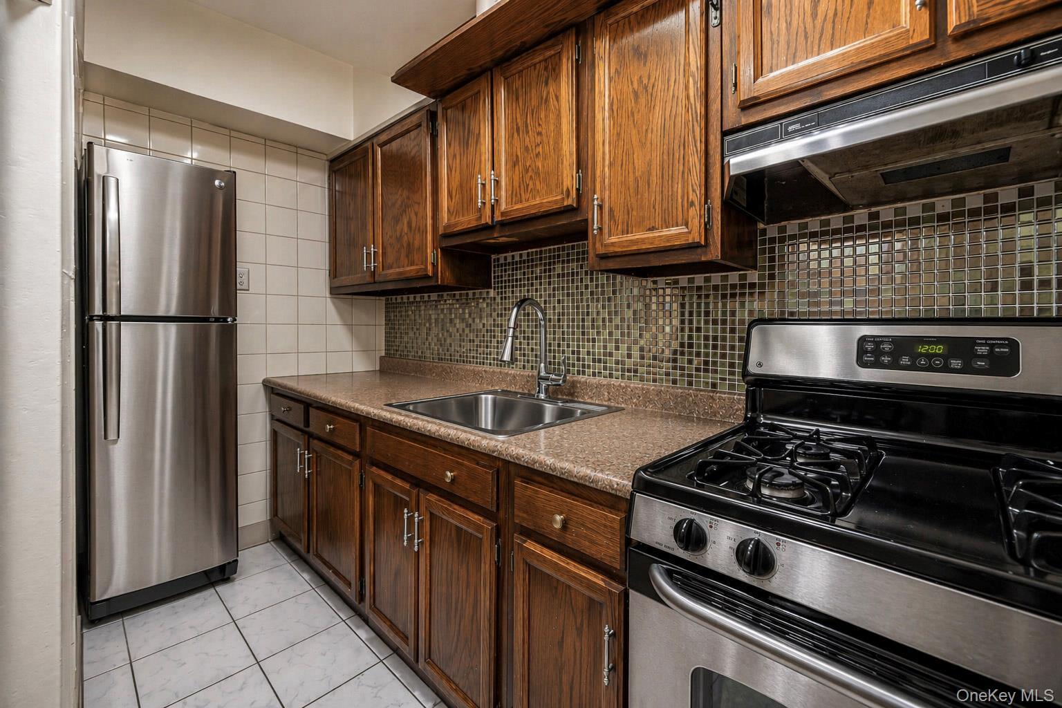 Single Family Harper  Bronx, NY 10466, MLS-981930-5