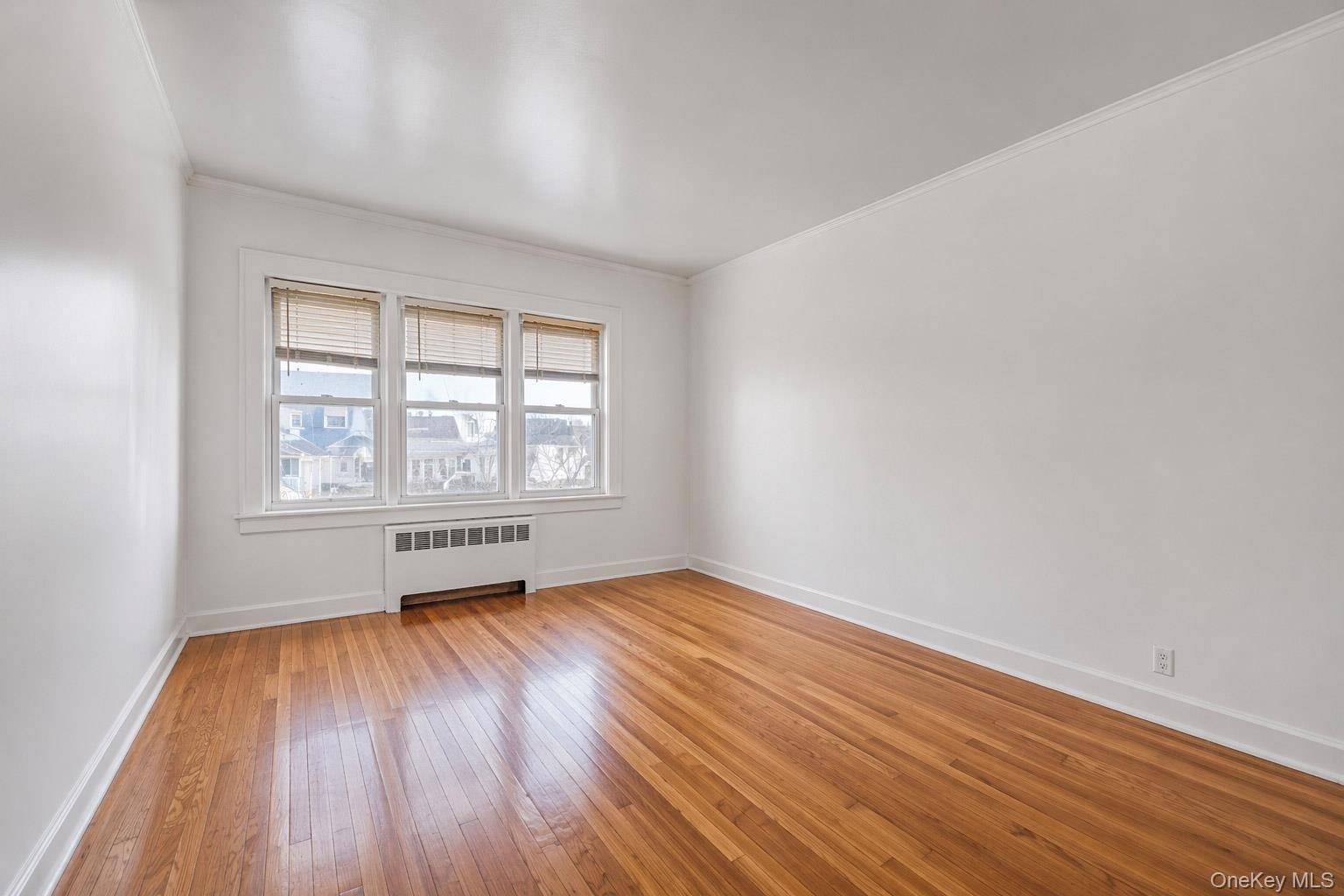 Single Family Harper  Bronx, NY 10466, MLS-981930-8