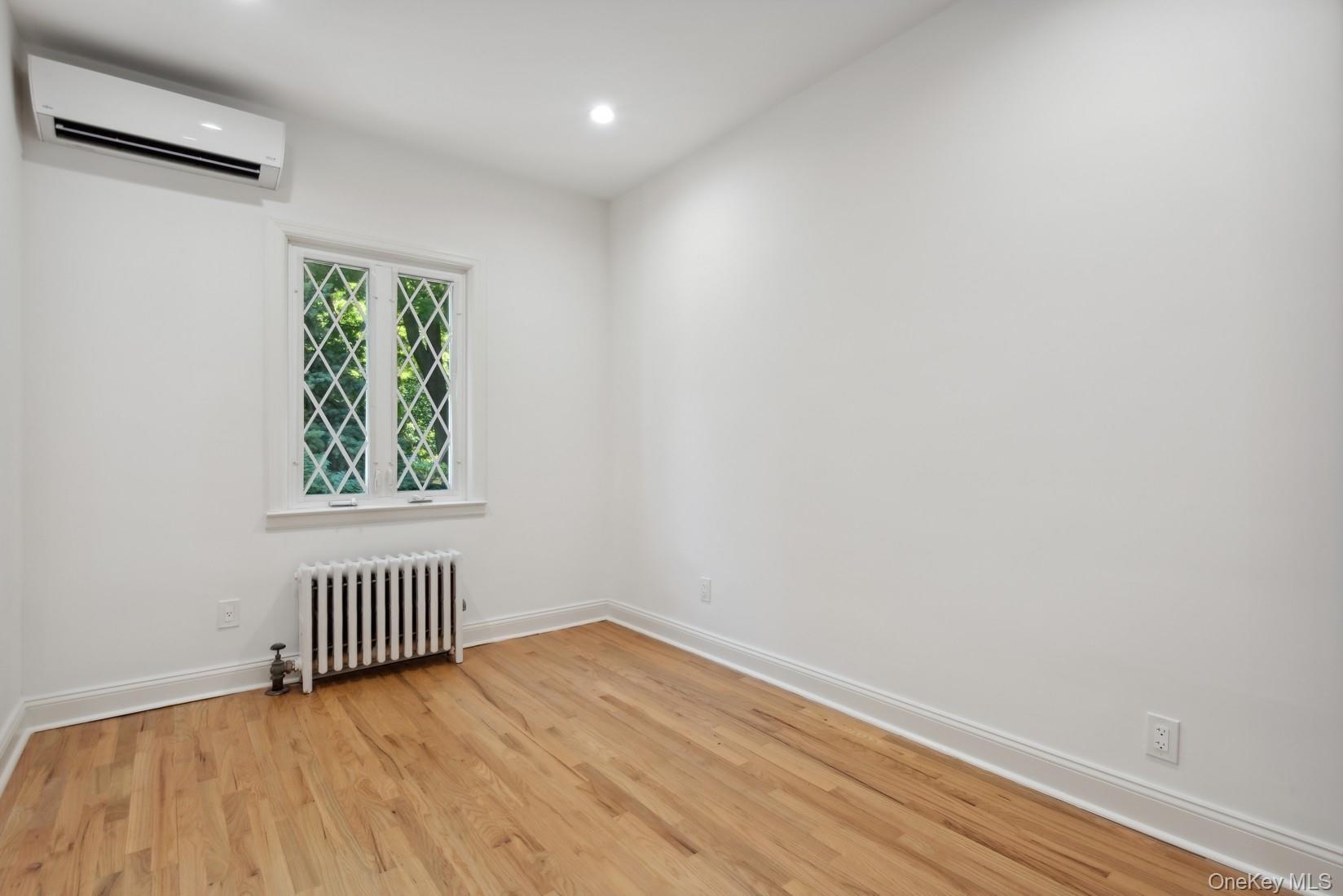 Single Family Alderton Street Queens, NY 11374, MLS-981934-7