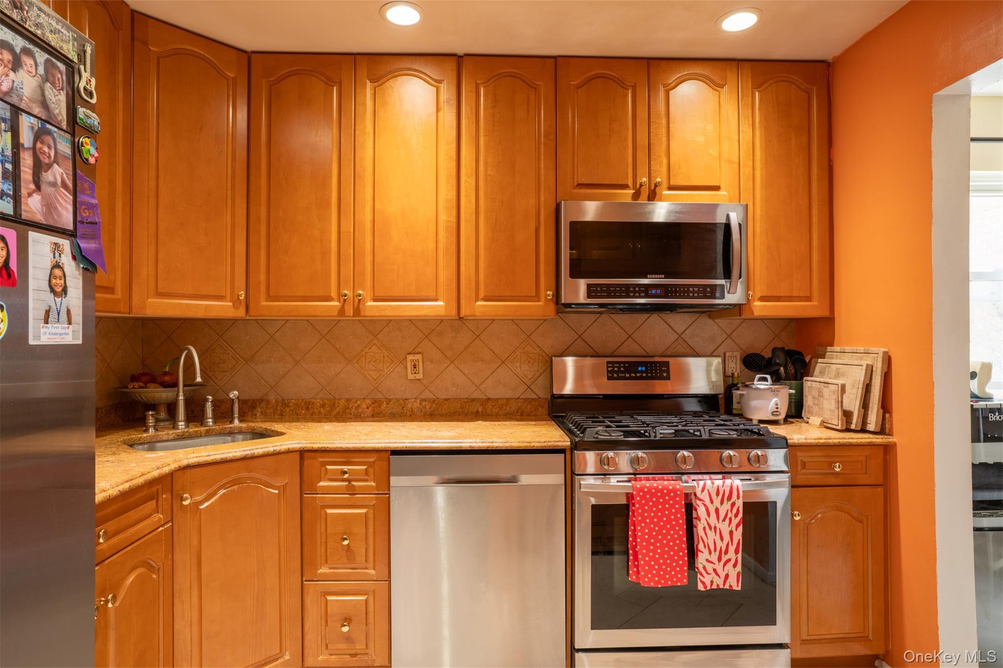 Coop Parkside  Rockland County, NY 10901, MLS-981941-11