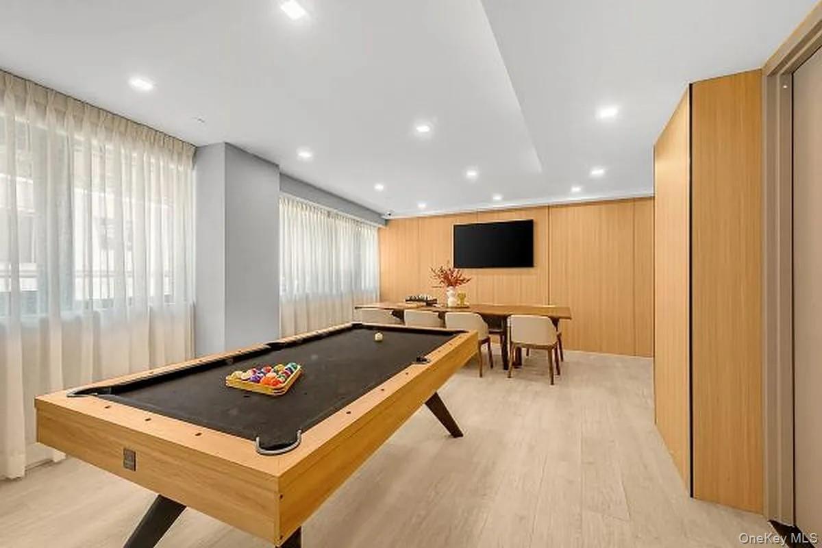 Condo 61st  Queens, NY 11377, MLS-981951-10