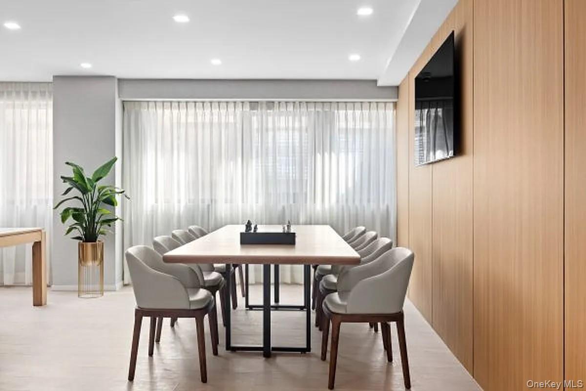 Condo 61st  Queens, NY 11377, MLS-981951-11