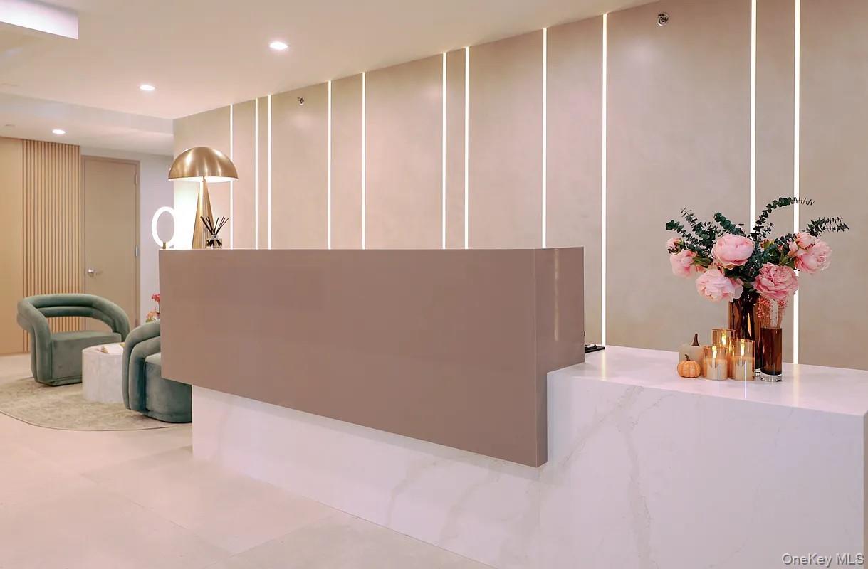 Condo 61st  Queens, NY 11377, MLS-981951-17