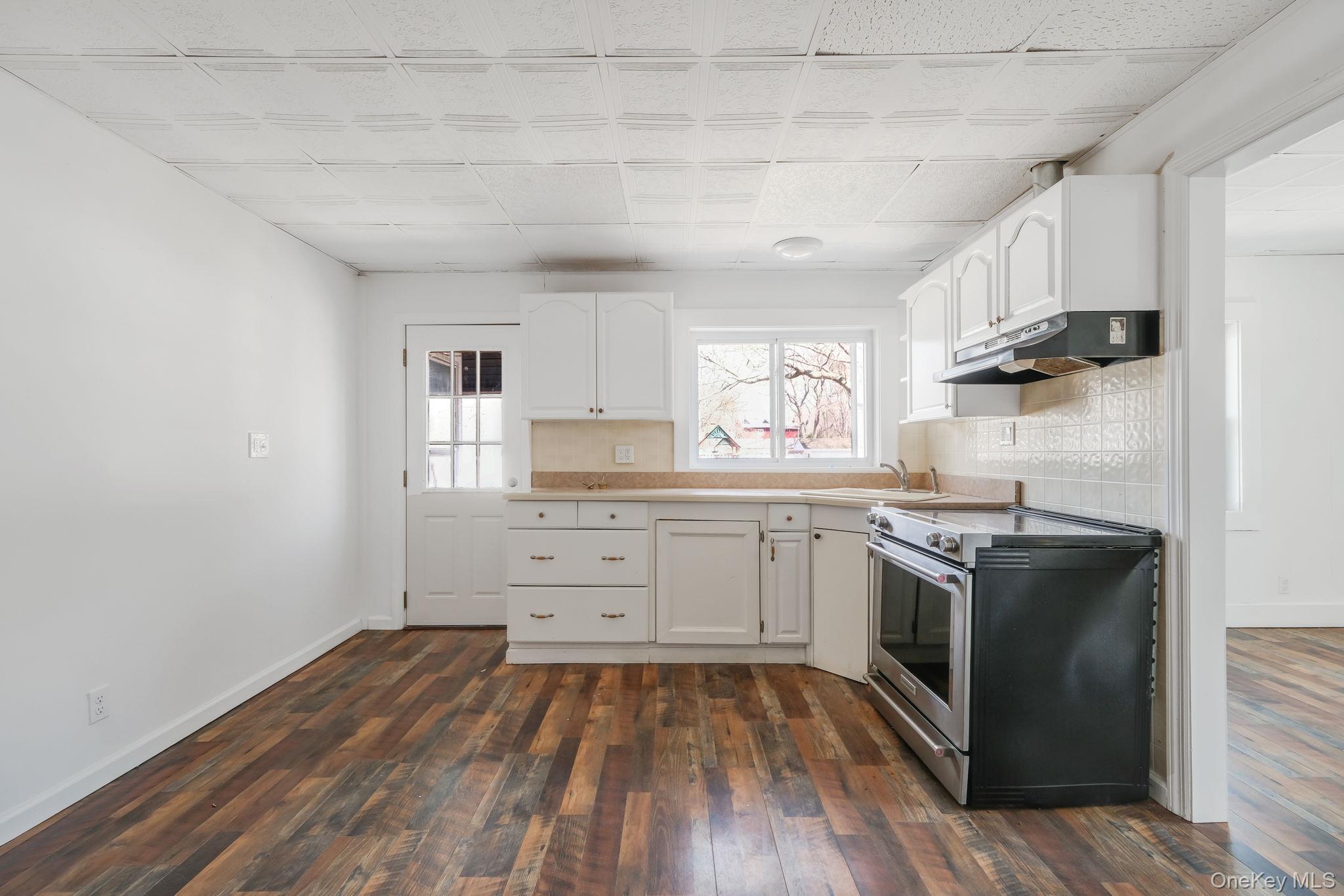 Single Family Forrest  Suffolk County, NY 11967, MLS-981953-11