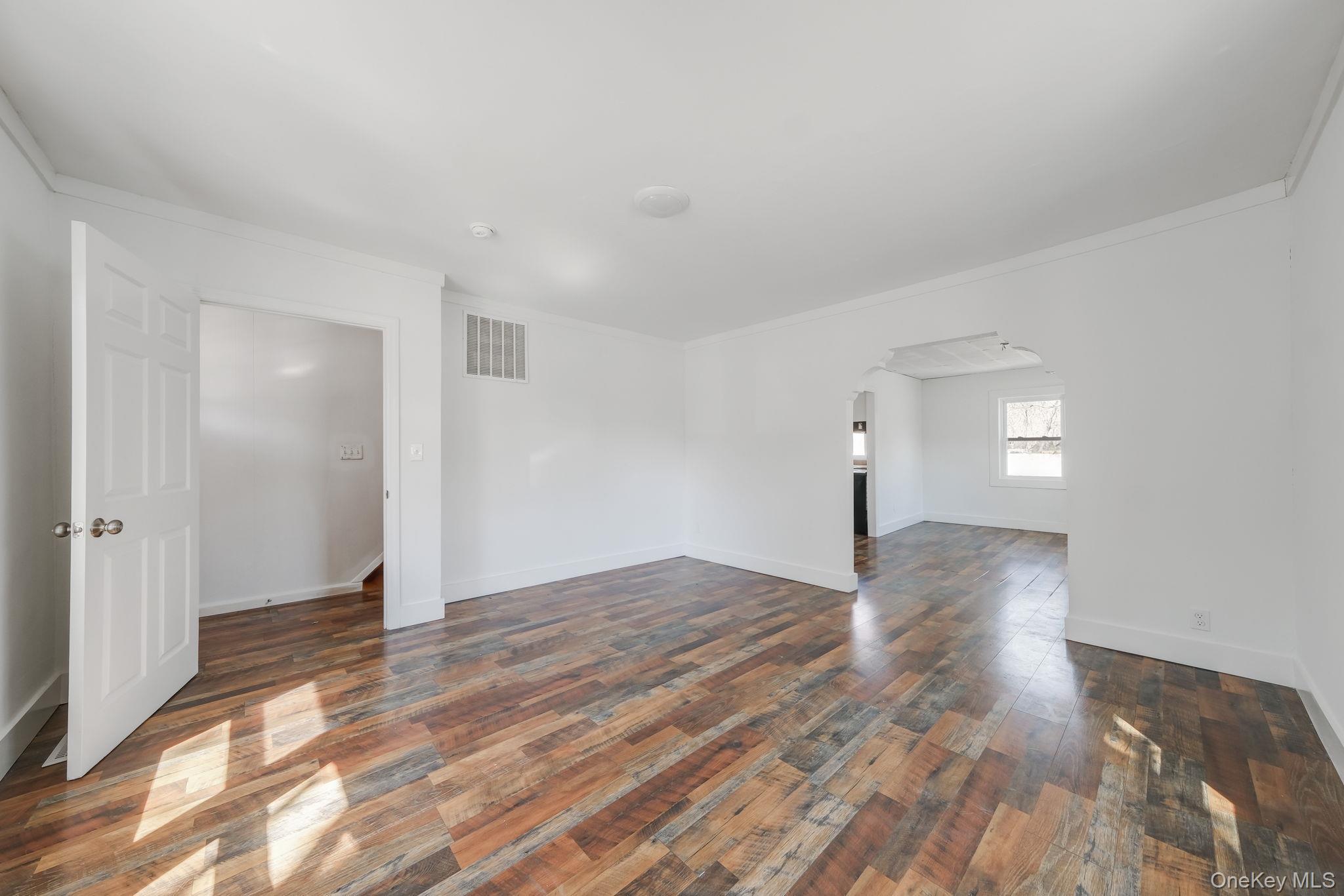 Single Family Forrest  Suffolk County, NY 11967, MLS-981953-27