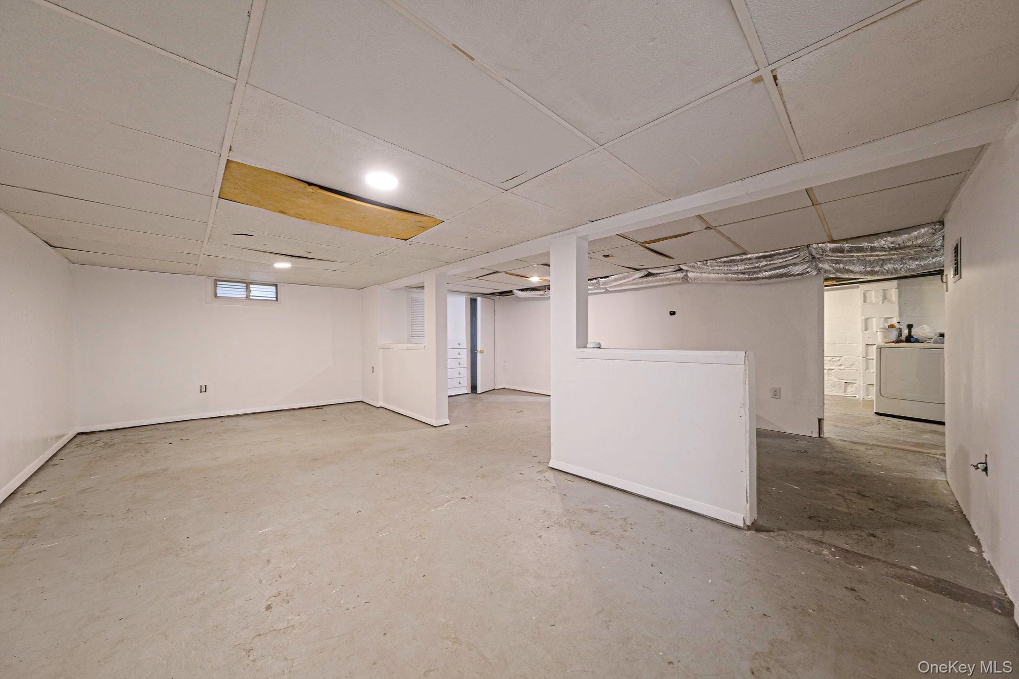 Single Family Forrest  Suffolk County, NY 11967, MLS-981953-35