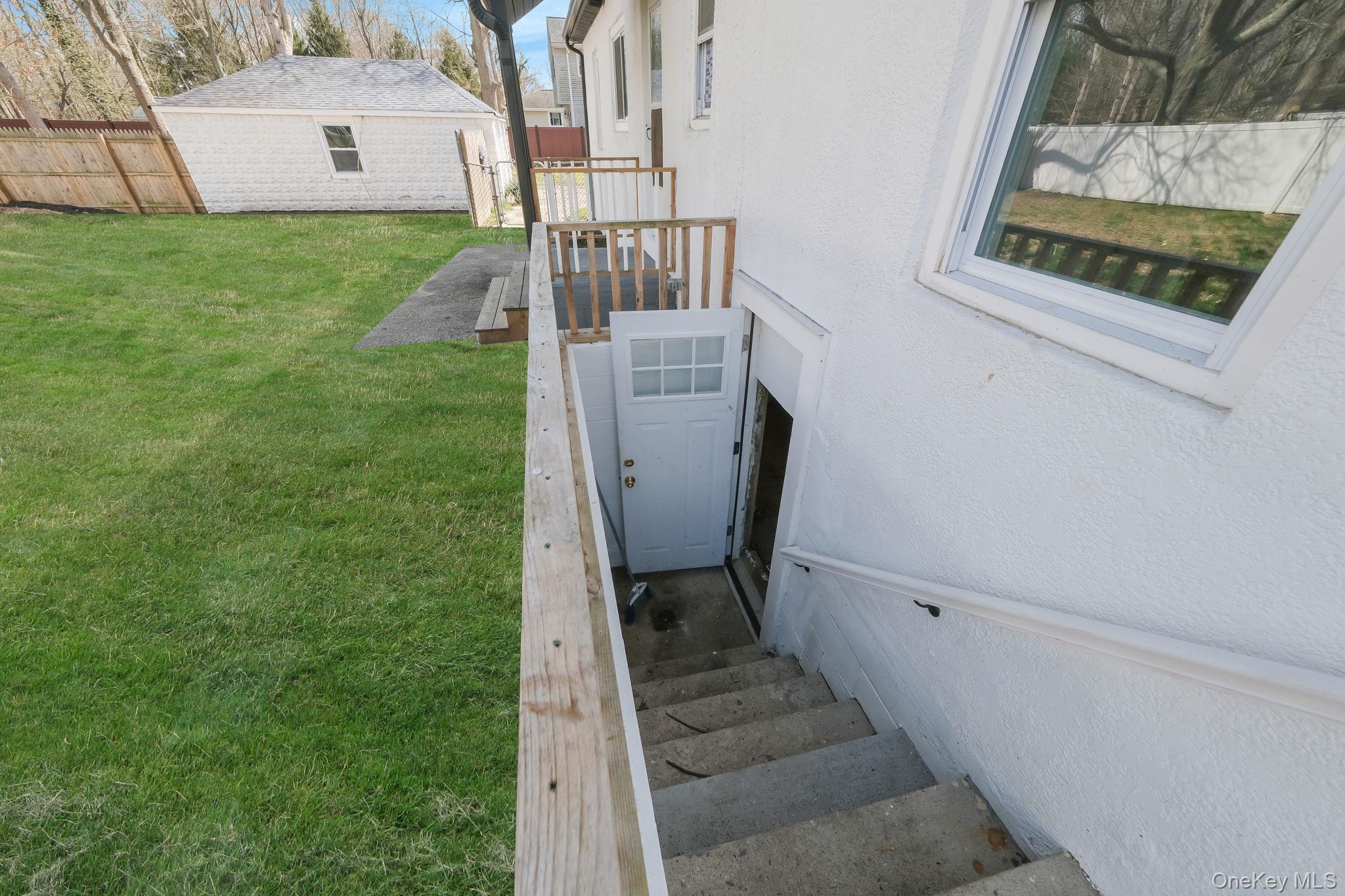 Single Family Forrest  Suffolk County, NY 11967, MLS-981953-38