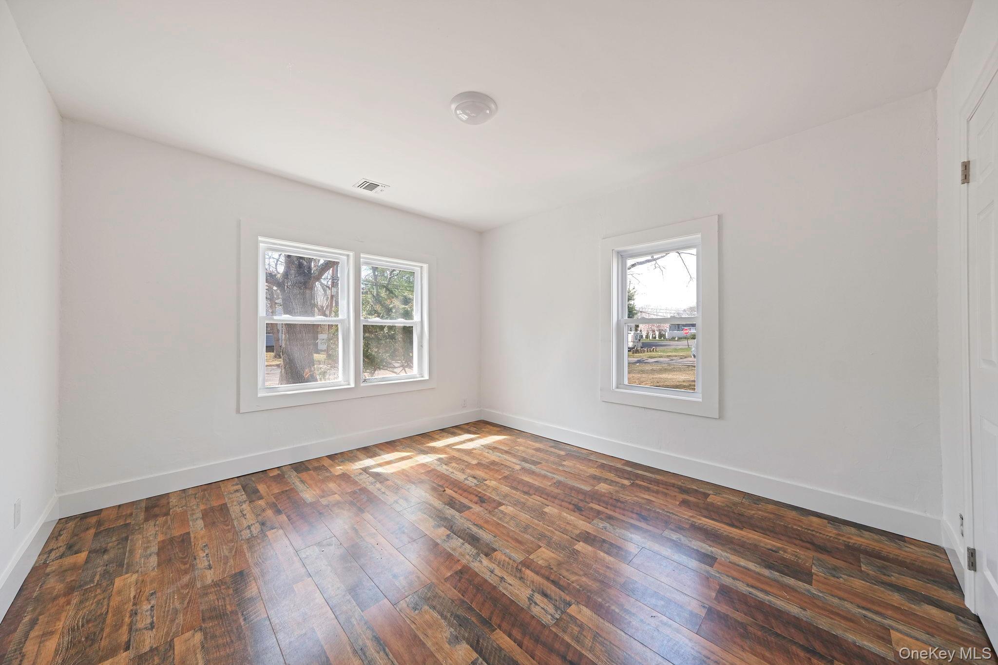 Single Family Forrest  Suffolk County, NY 11967, MLS-981953-6