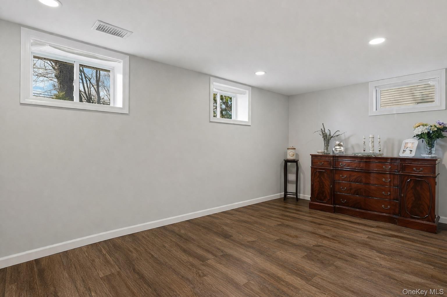 Single Family Sipp  Suffolk County, NY 11763, MLS-981970-23