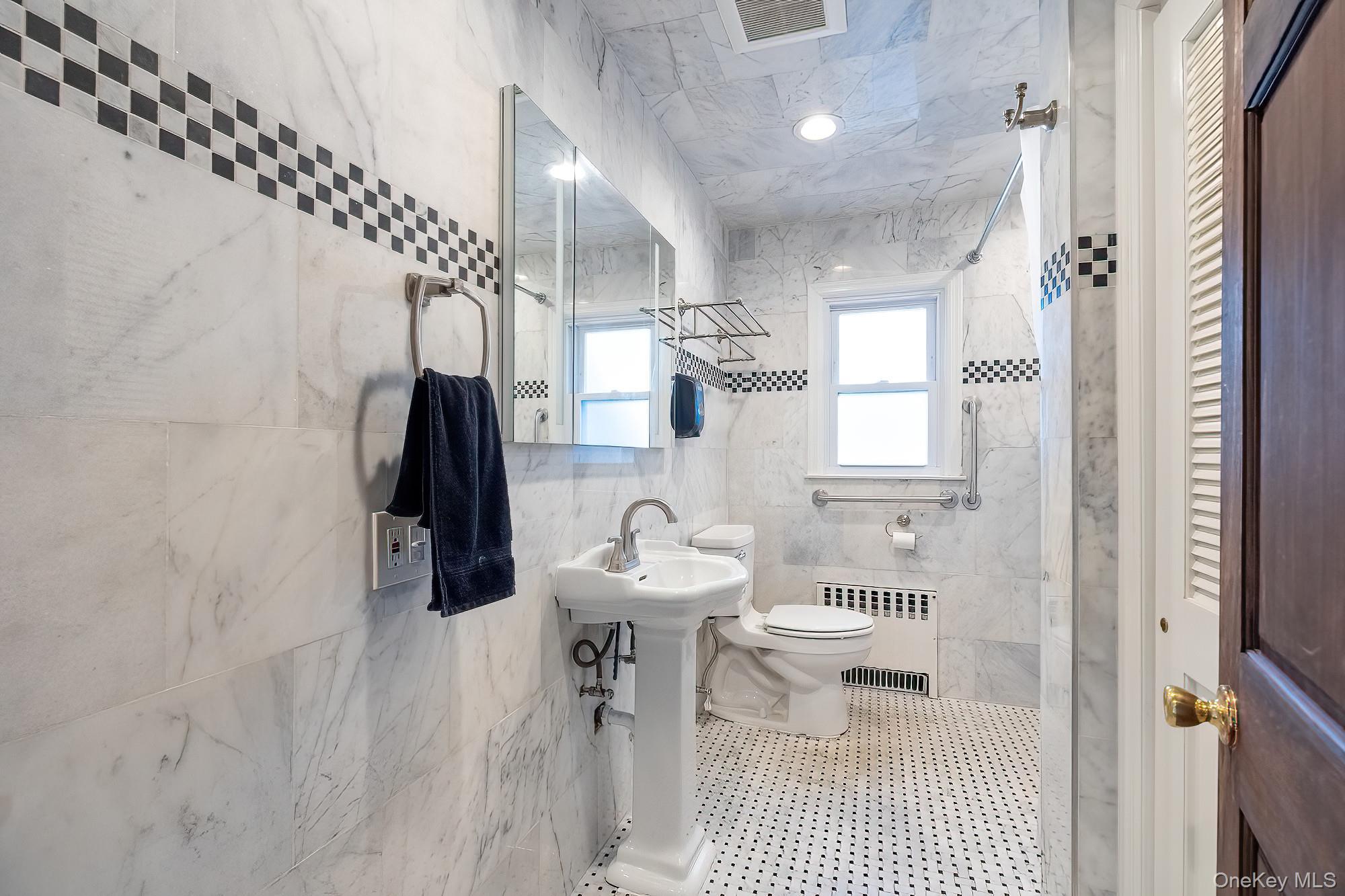 Single Family Third  Rockland County, NY 10956, MLS-981972-8