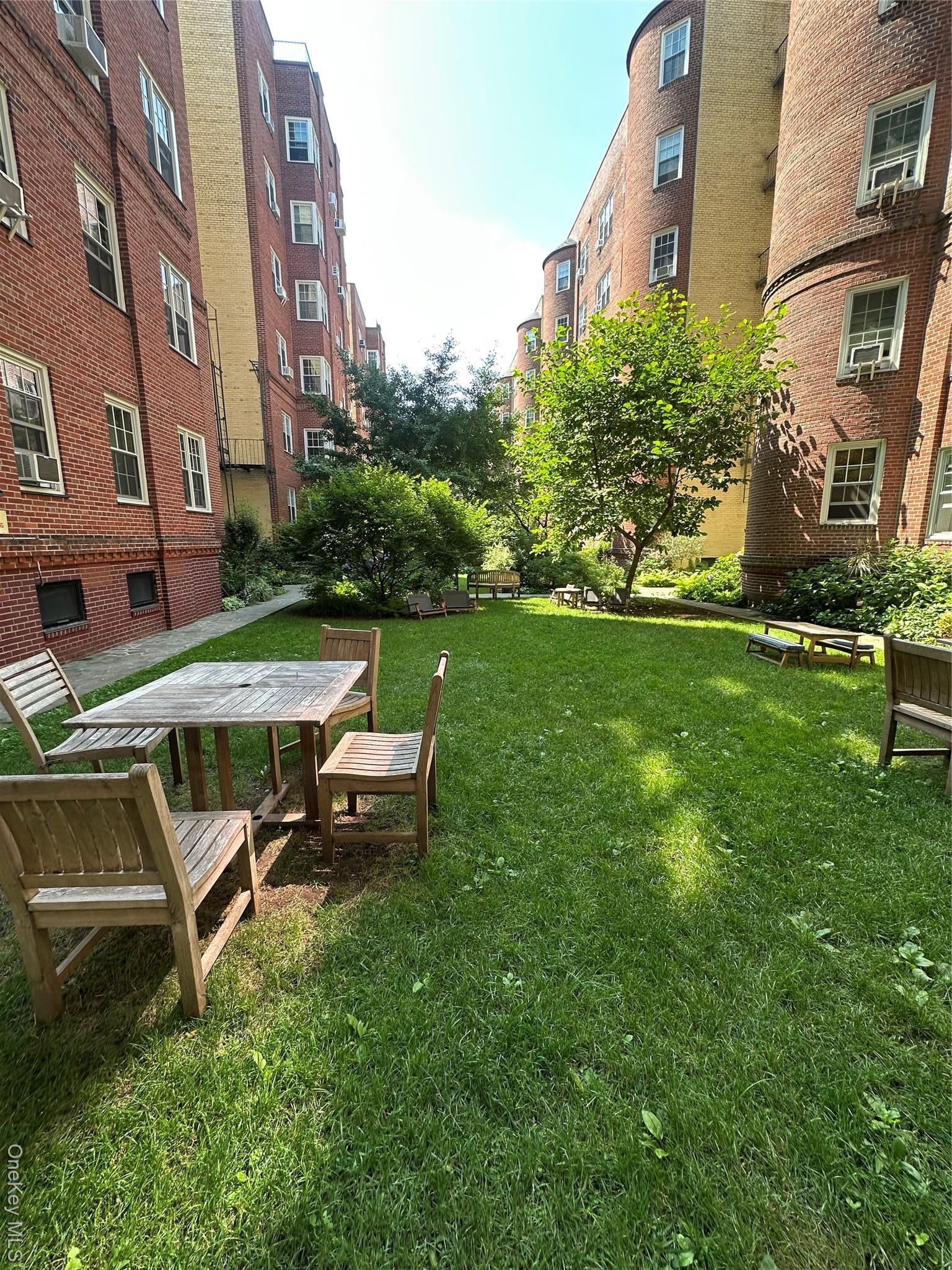 Coop 78th  Queens, NY 11372, MLS-981975-12