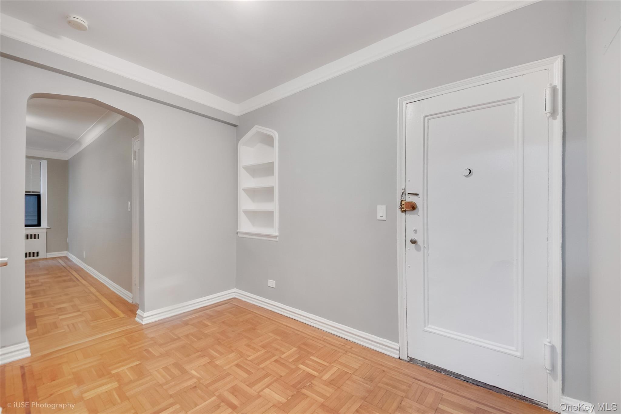 Condo 41st  Queens, NY 11104, MLS-981981-7