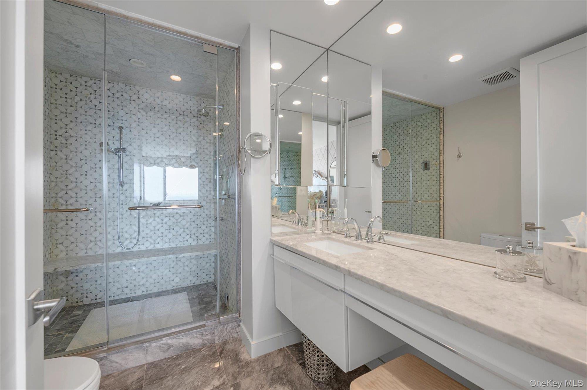 Coop Grand Central  Queens, NY 11005, MLS-981991-17