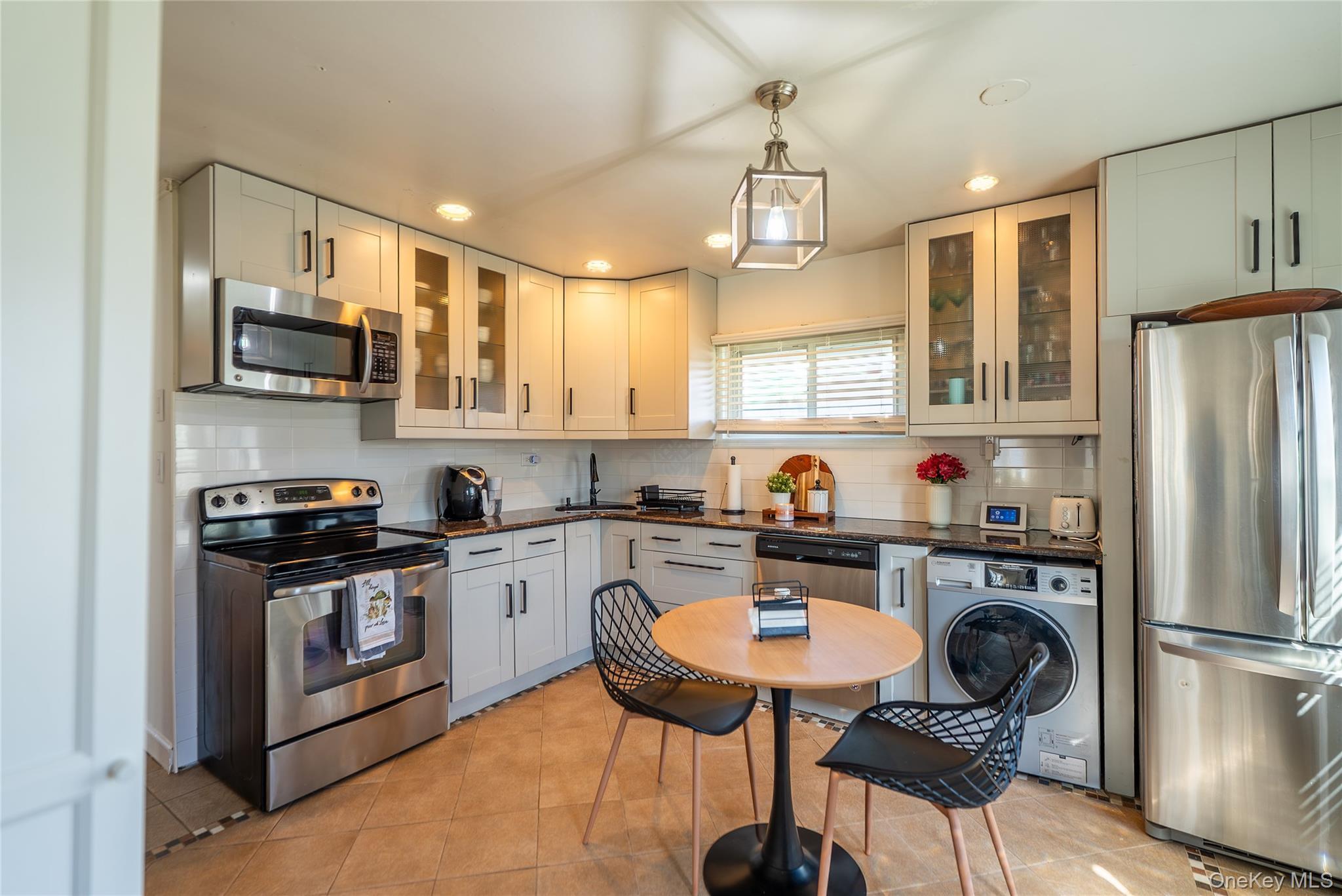 Single Family Bent  Nassau County, NY 11756, MLS-982006-4