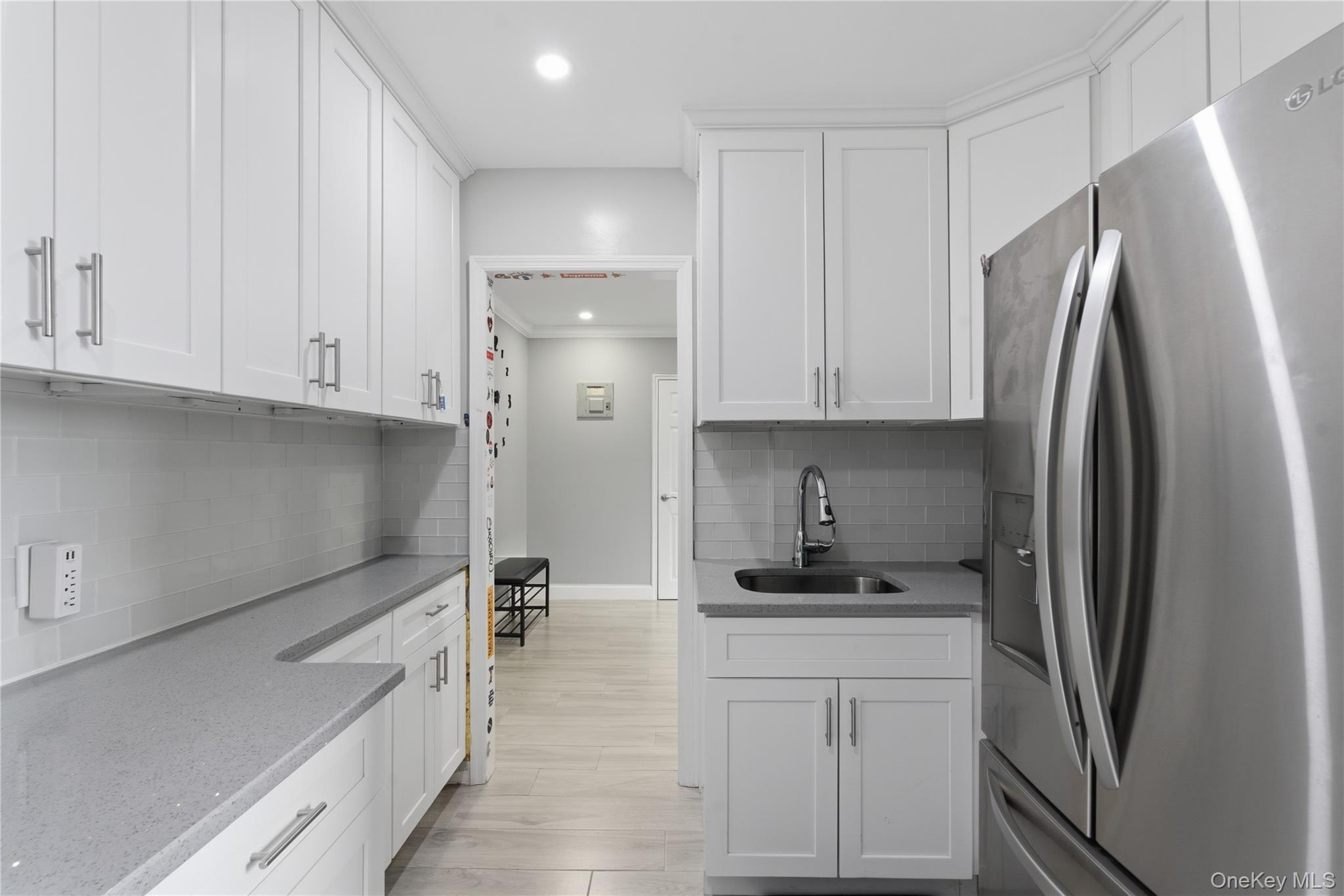 Coop Netherland  Bronx, NY 10471, MLS-982011-13