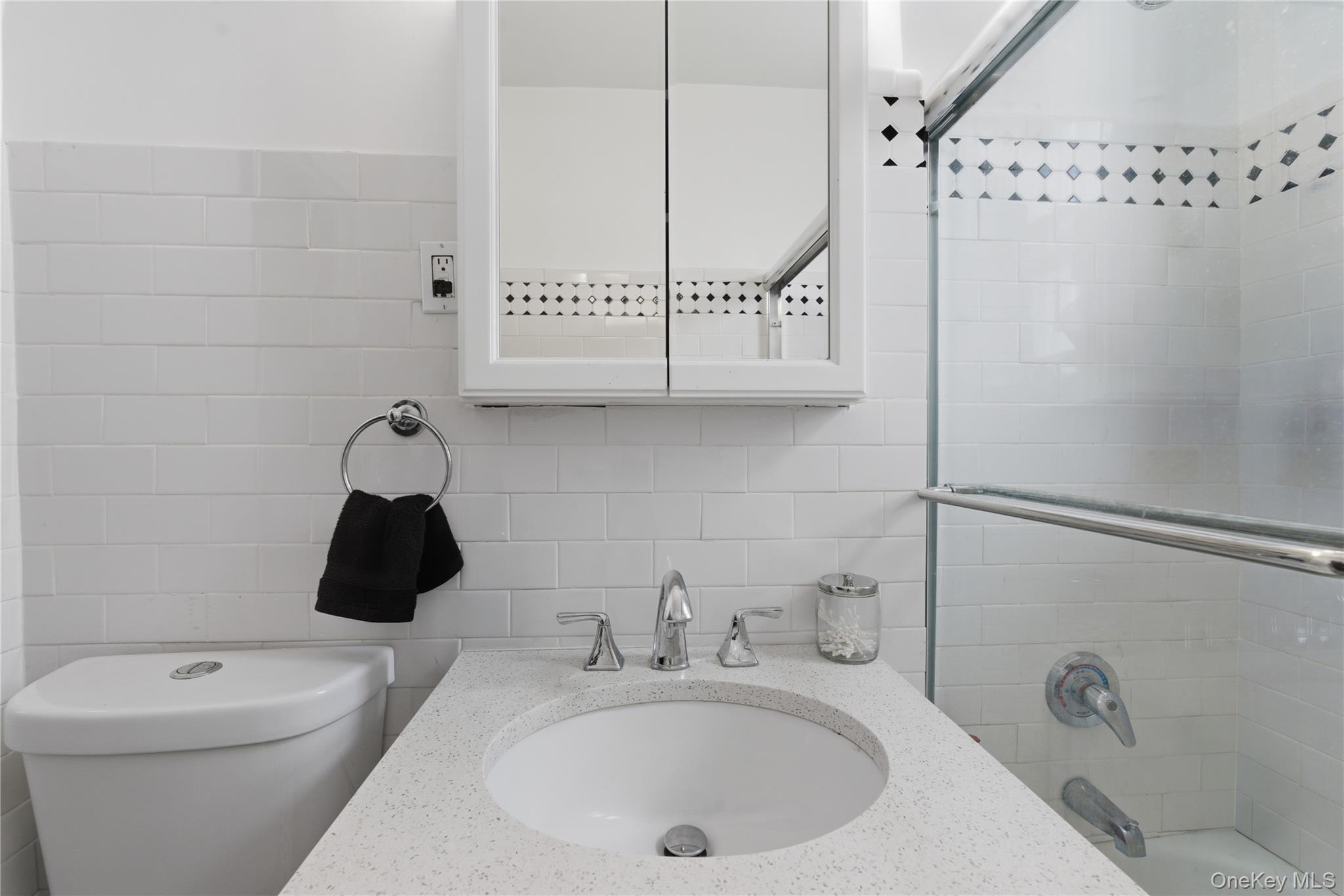 Coop Netherland  Bronx, NY 10471, MLS-982011-15