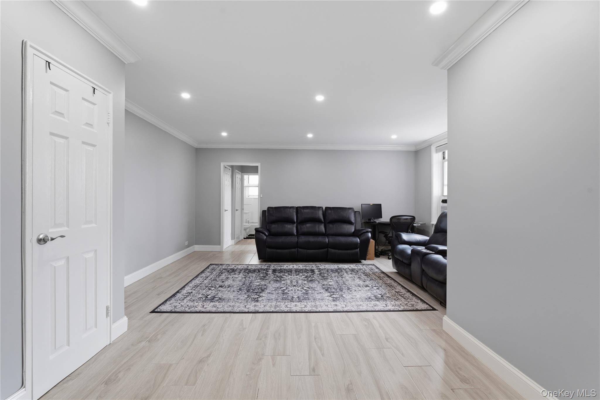 Coop Netherland  Bronx, NY 10471, MLS-982011-4