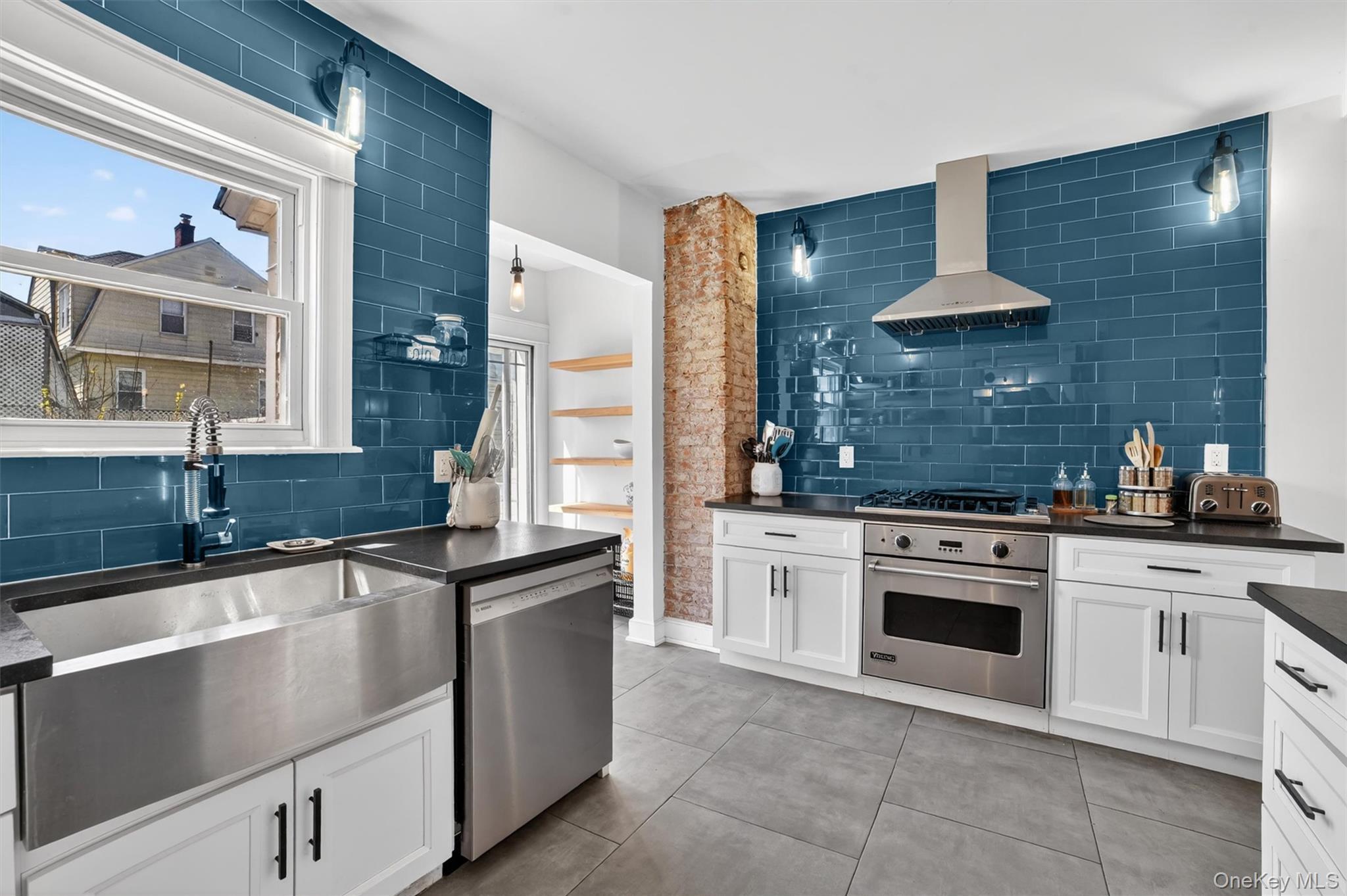 Single Family Beechwood  Westchester County, NY 10553, MLS-982026-20