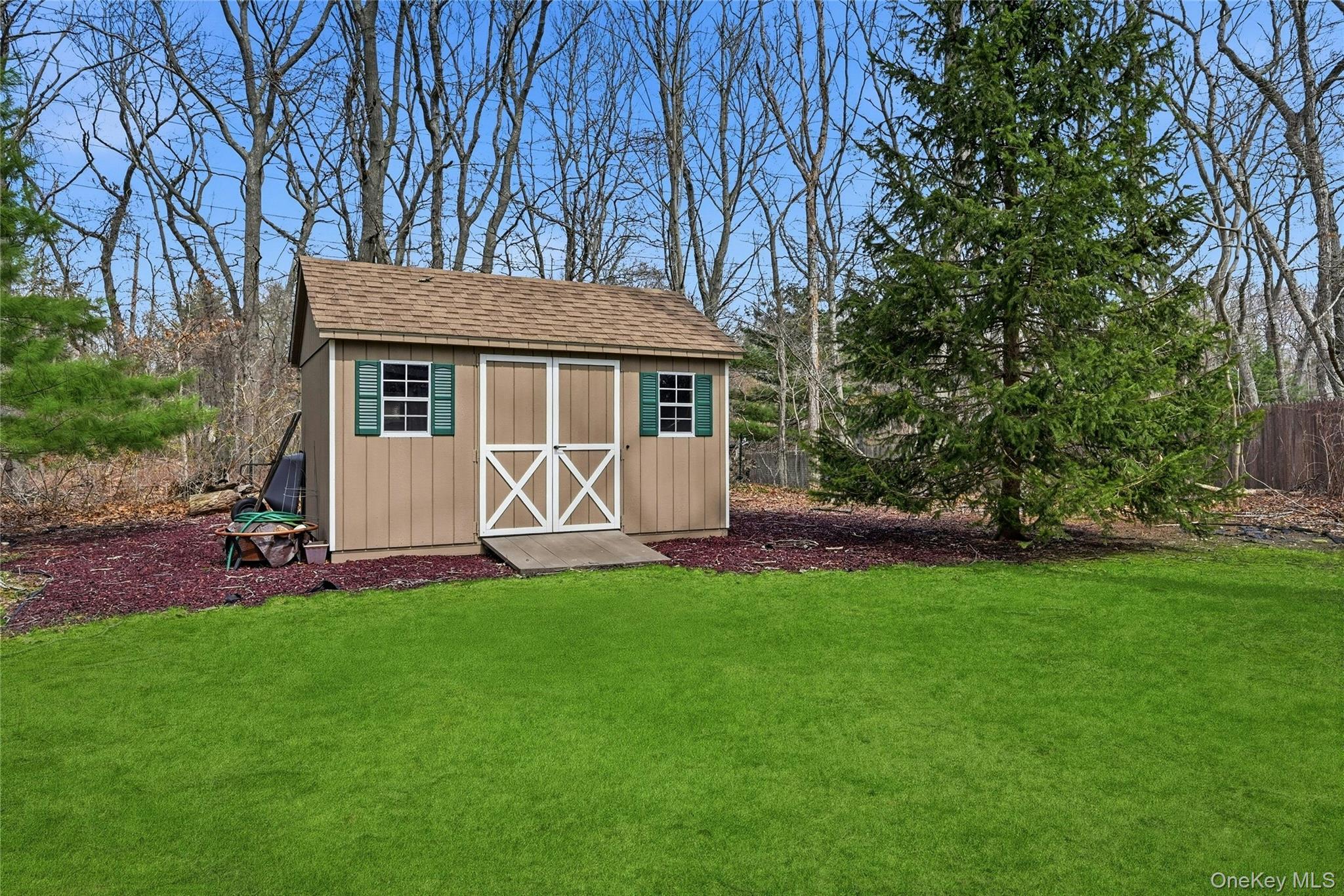 Single Family Country  Suffolk County, NY 11786, MLS-982031-22