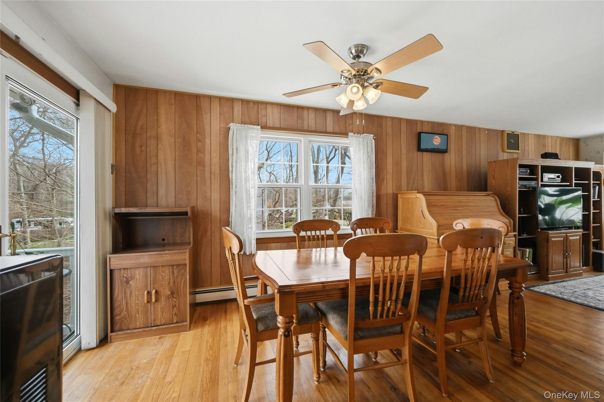 Single Family Country  Suffolk County, NY 11786, MLS-982031-8