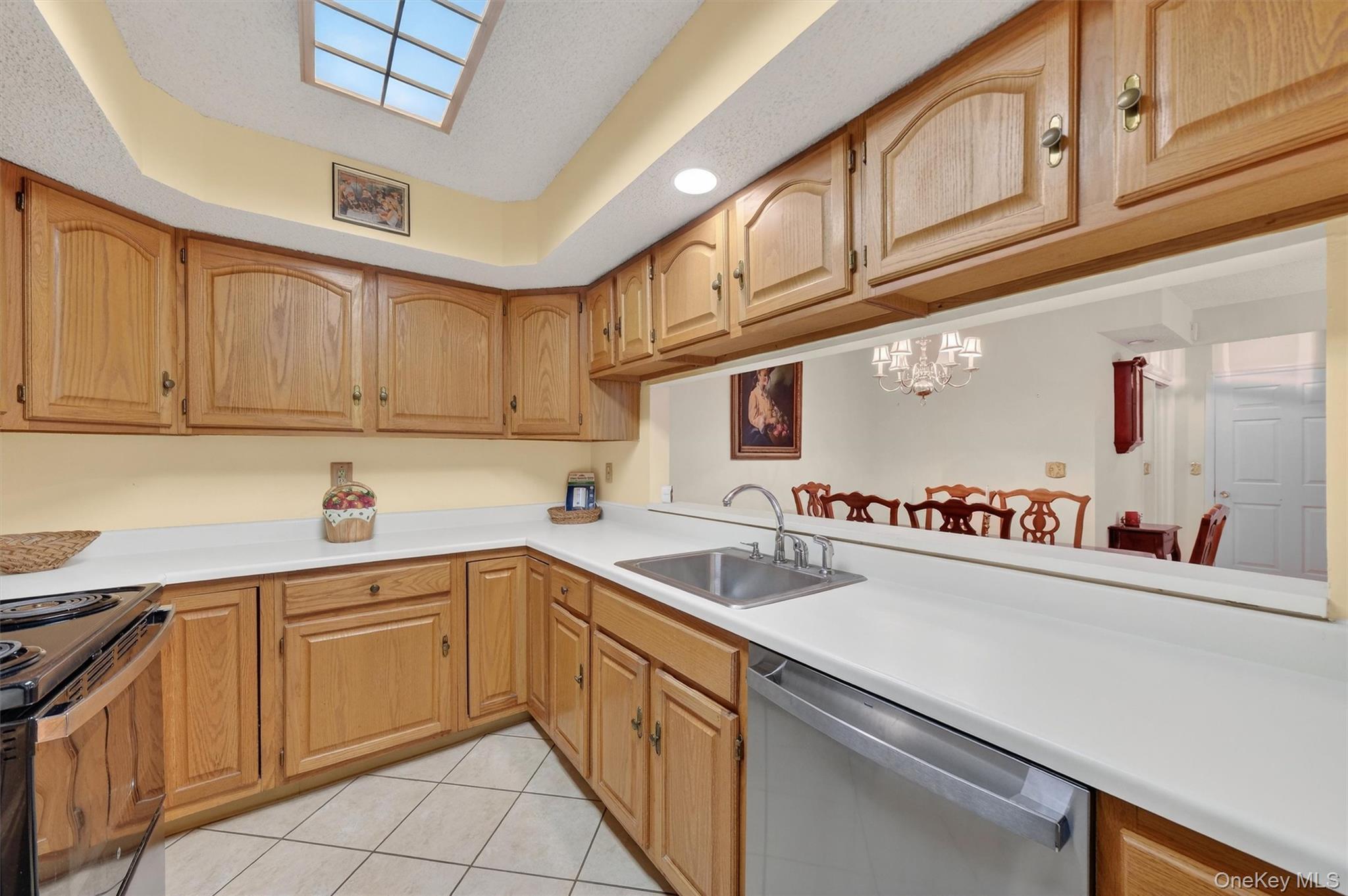 Condo Millholland Dutchess County, NY 12524, MLS-982048-12