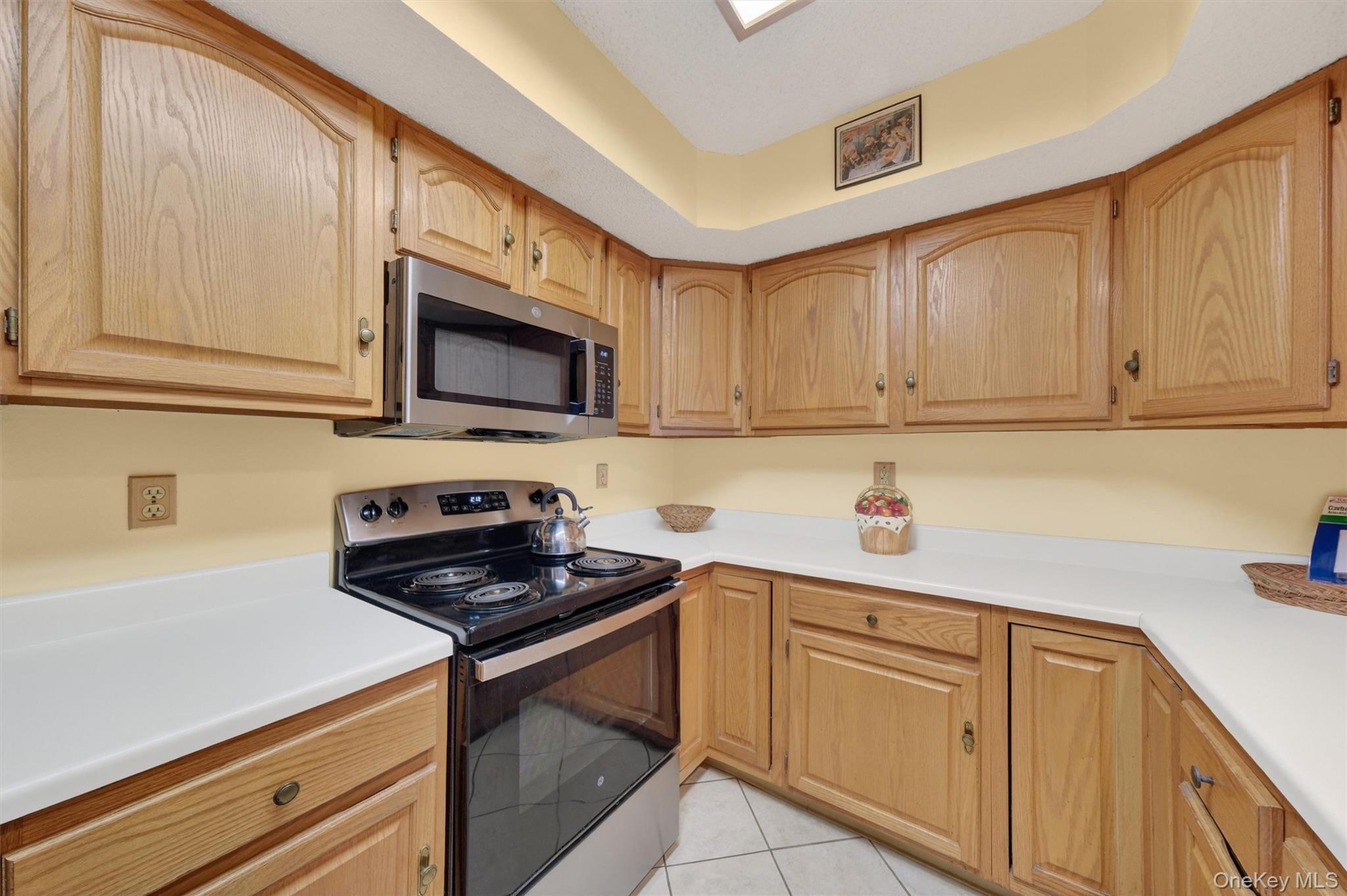 Condo Millholland Dutchess County, NY 12524, MLS-982048-13