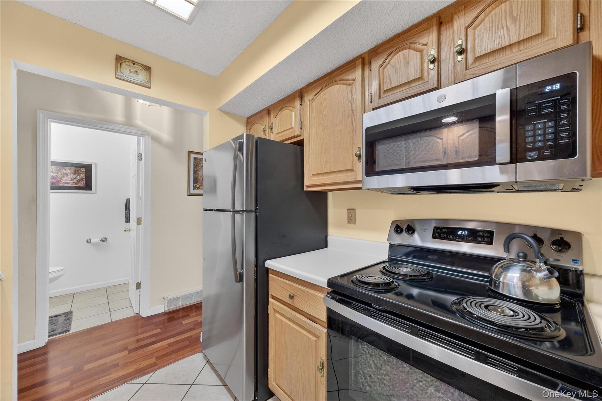 Condo Millholland Dutchess County, NY 12524, MLS-982048-15