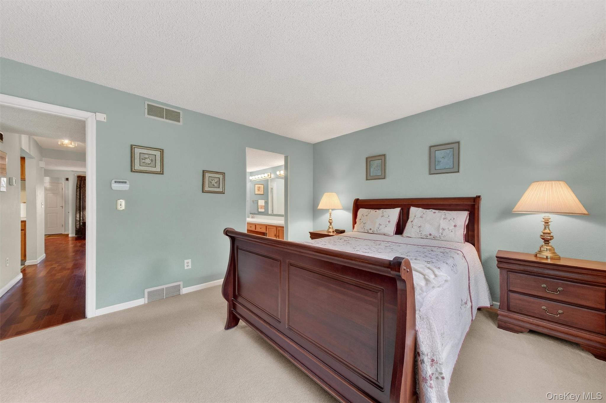 Condo Millholland Dutchess County, NY 12524, MLS-982048-18