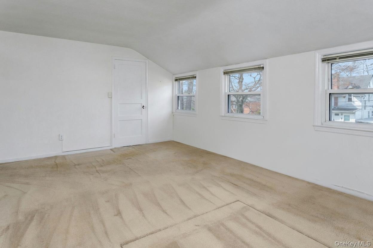 Single Family Roundhill  Westchester County, NY 10710, MLS-982050-17