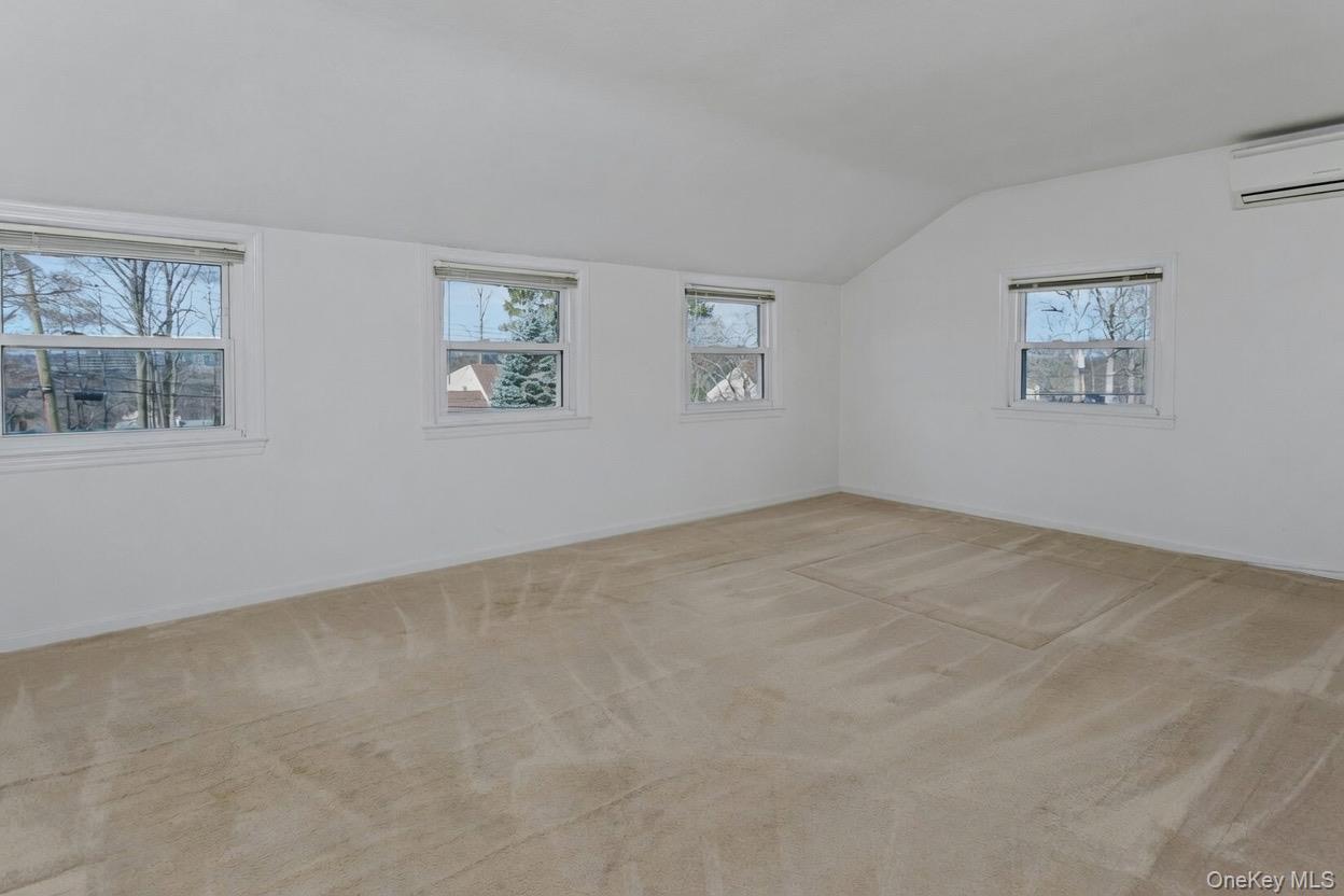 Single Family Roundhill  Westchester County, NY 10710, MLS-982050-18