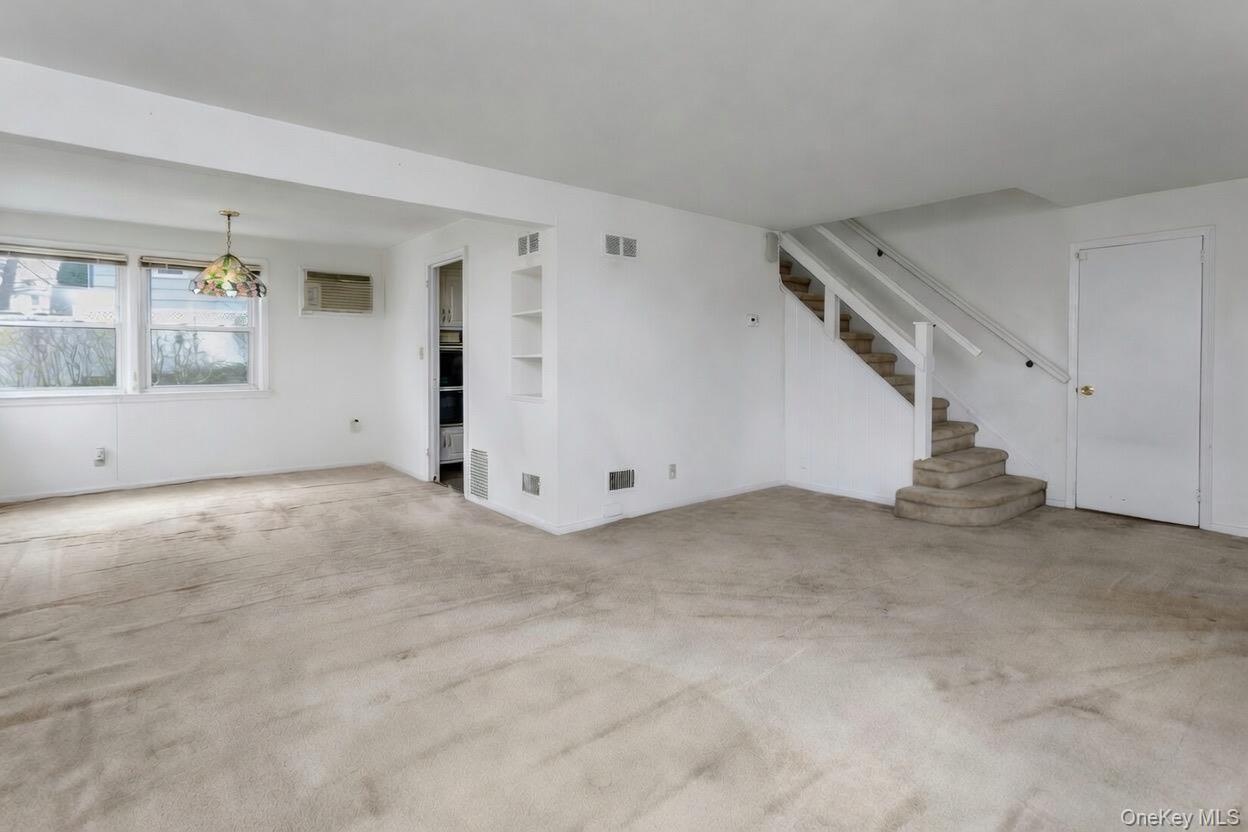 Single Family Roundhill  Westchester County, NY 10710, MLS-982050-3