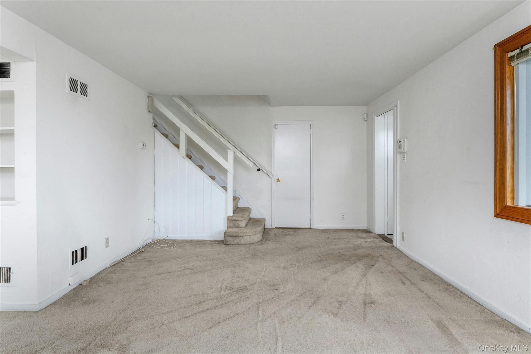 Single Family Roundhill  Westchester County, NY 10710, MLS-982050-4