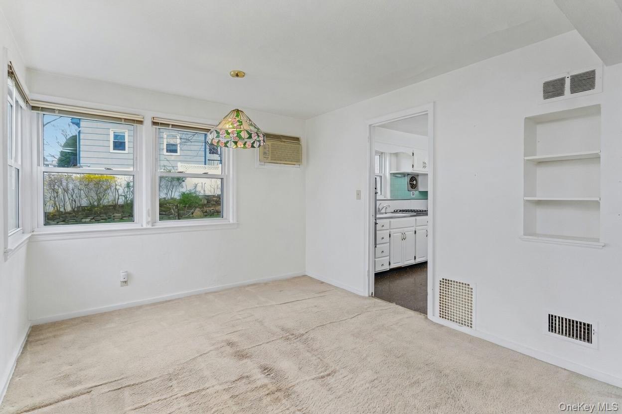 Single Family Roundhill  Westchester County, NY 10710, MLS-982050-9