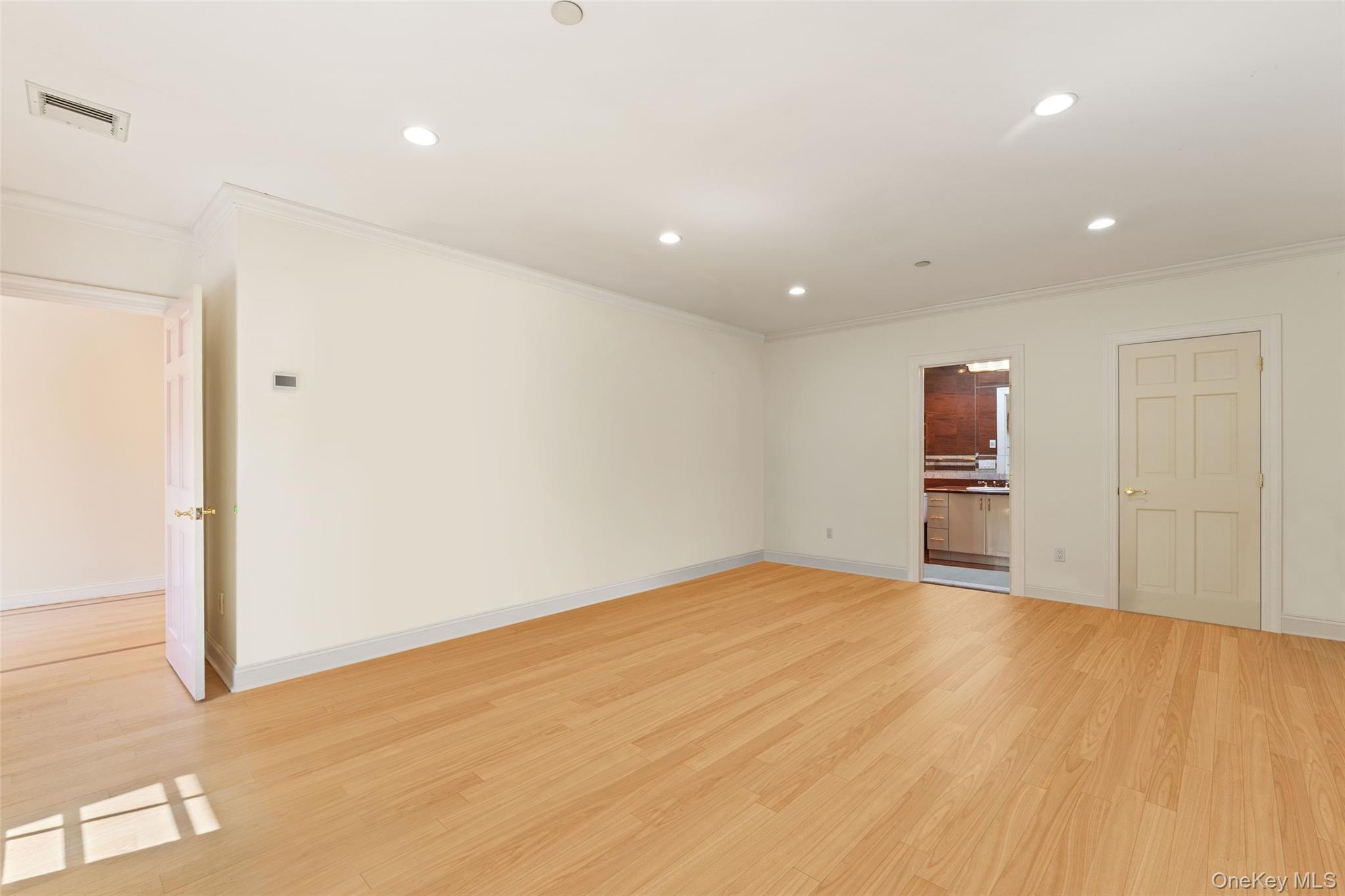 Single Family High Point Terrace  Westchester County, NY 10583, MLS-982066-24