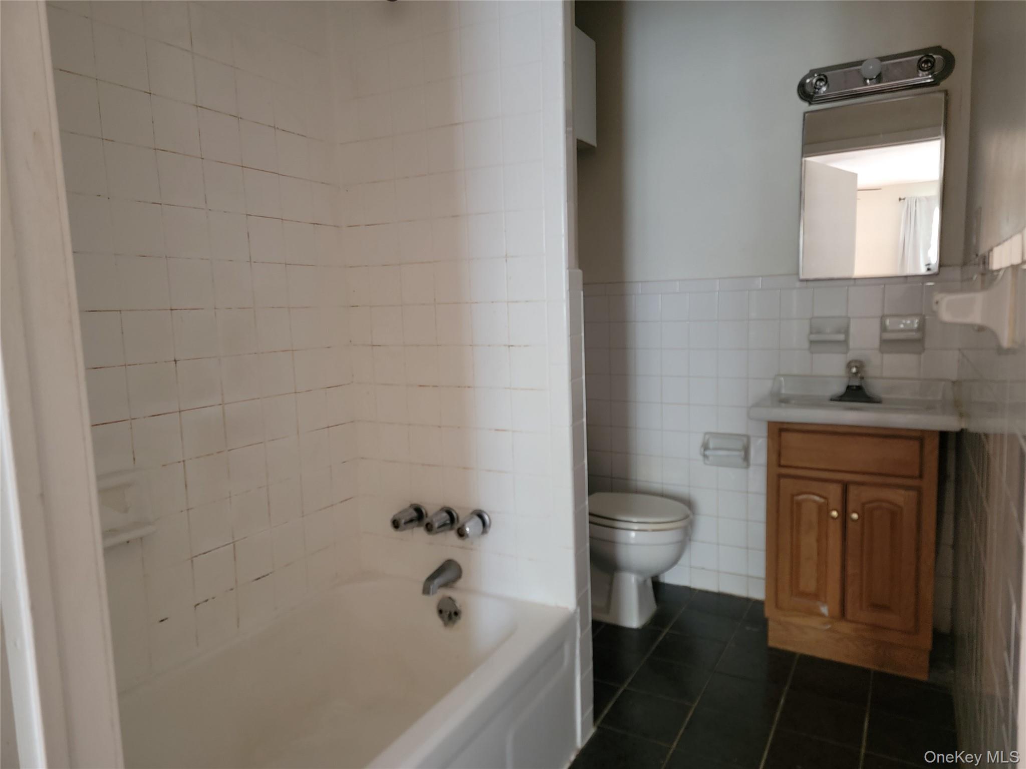 Apartment Beach 102nd  Queens, NY 11694, MLS-982070-9