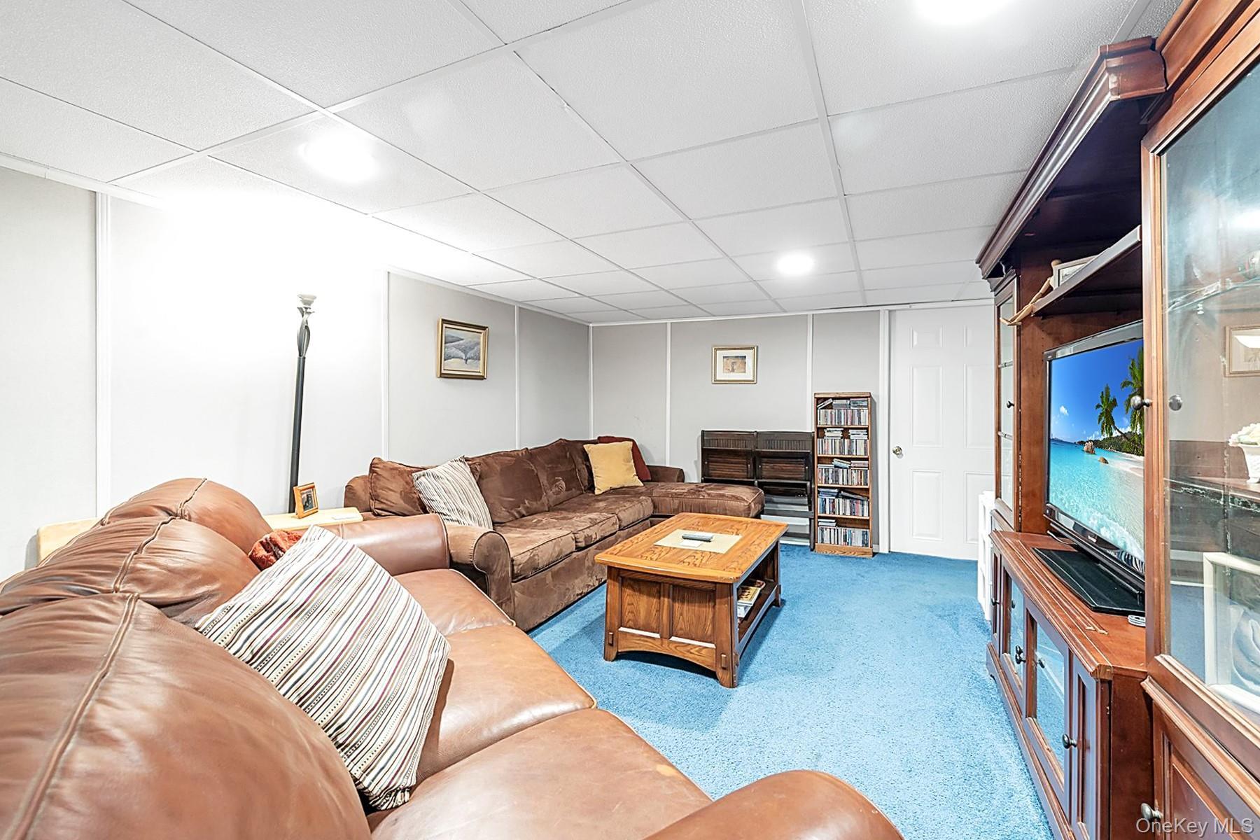 Single Family Baylis  Nassau County, NY 11563, MLS-982071-18