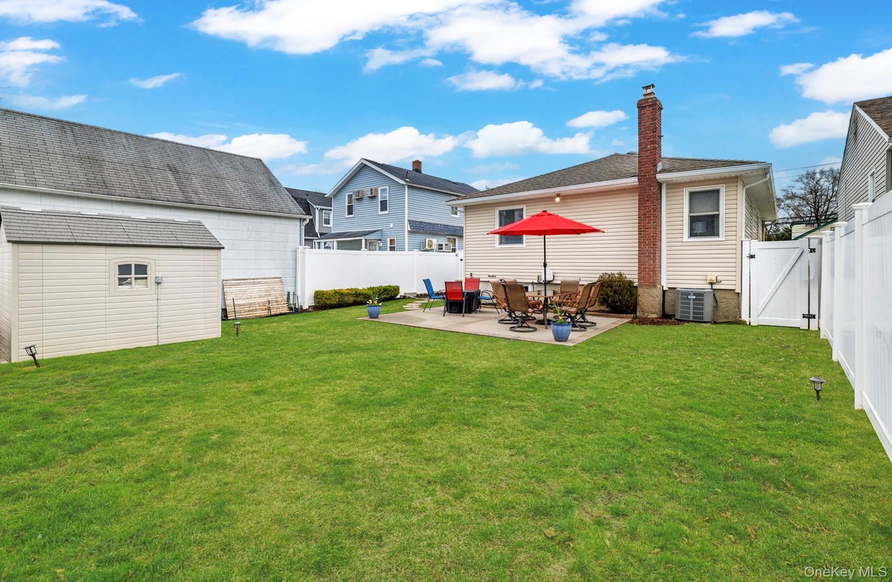 Single Family Baylis  Nassau County, NY 11563, MLS-982071-21