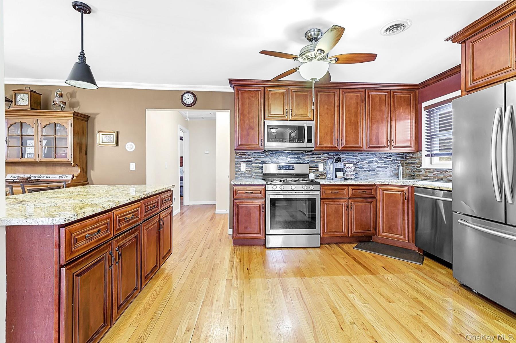 Single Family Baylis  Nassau County, NY 11563, MLS-982071-6