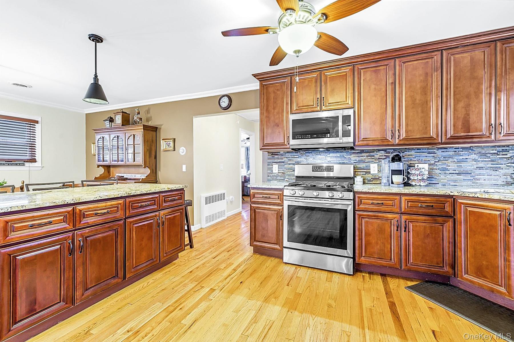 Single Family Baylis  Nassau County, NY 11563, MLS-982071-7