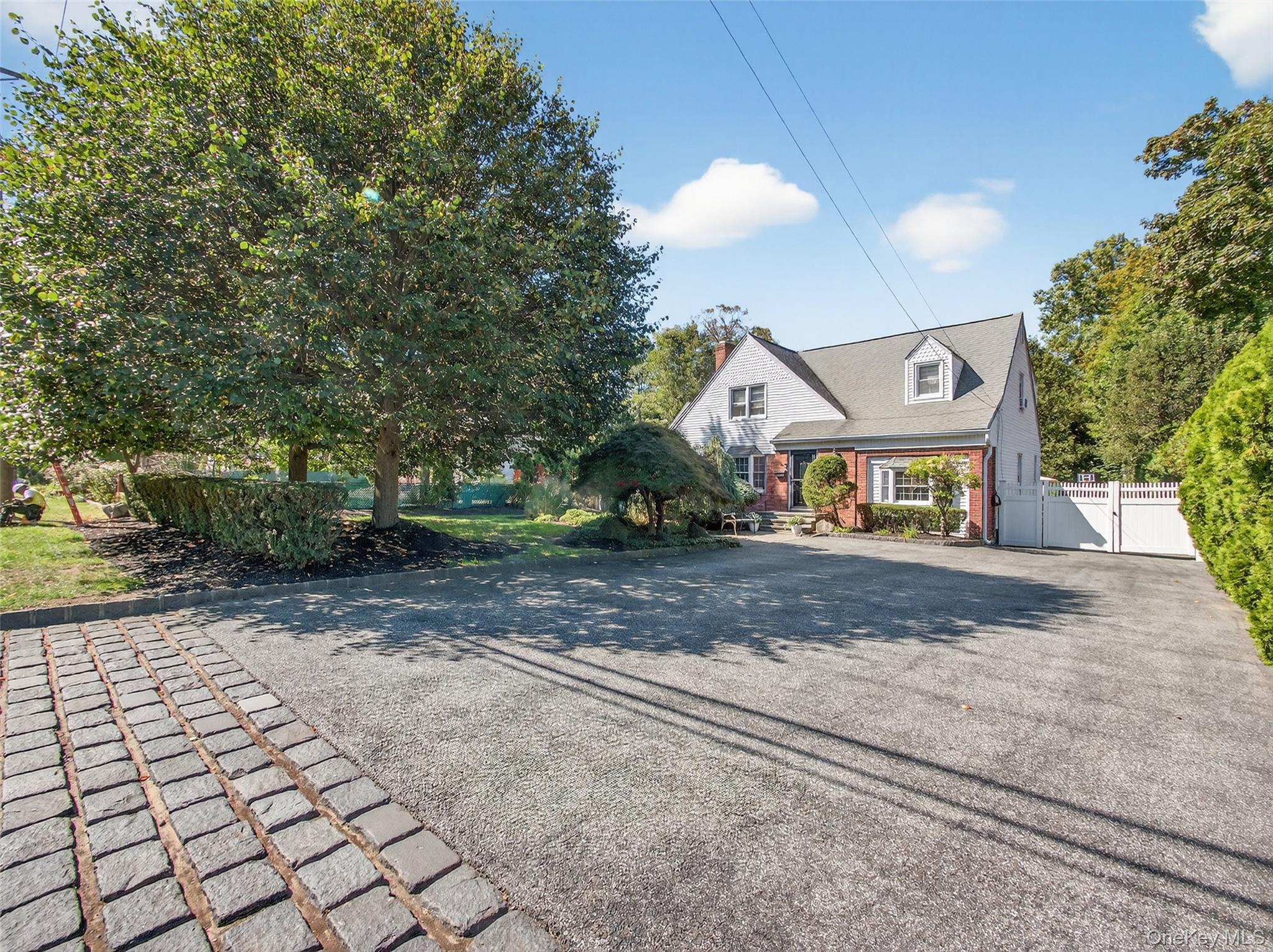 Single Family Hillside  Rockland County, NY 10901, MLS-982081-2