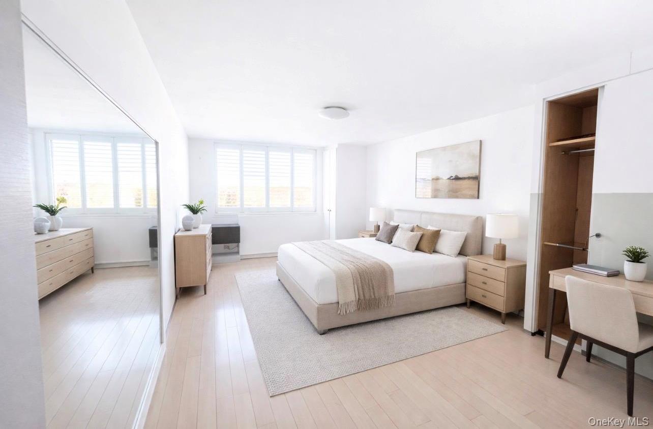 Condo Bay Club  Queens, NY 11360, MLS-982083-10