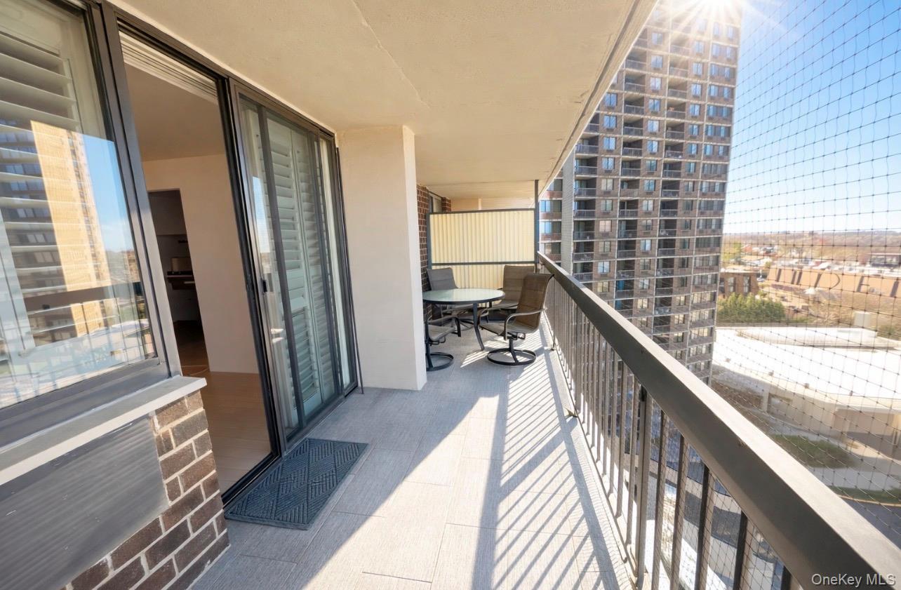 Condo Bay Club  Queens, NY 11360, MLS-982083-11