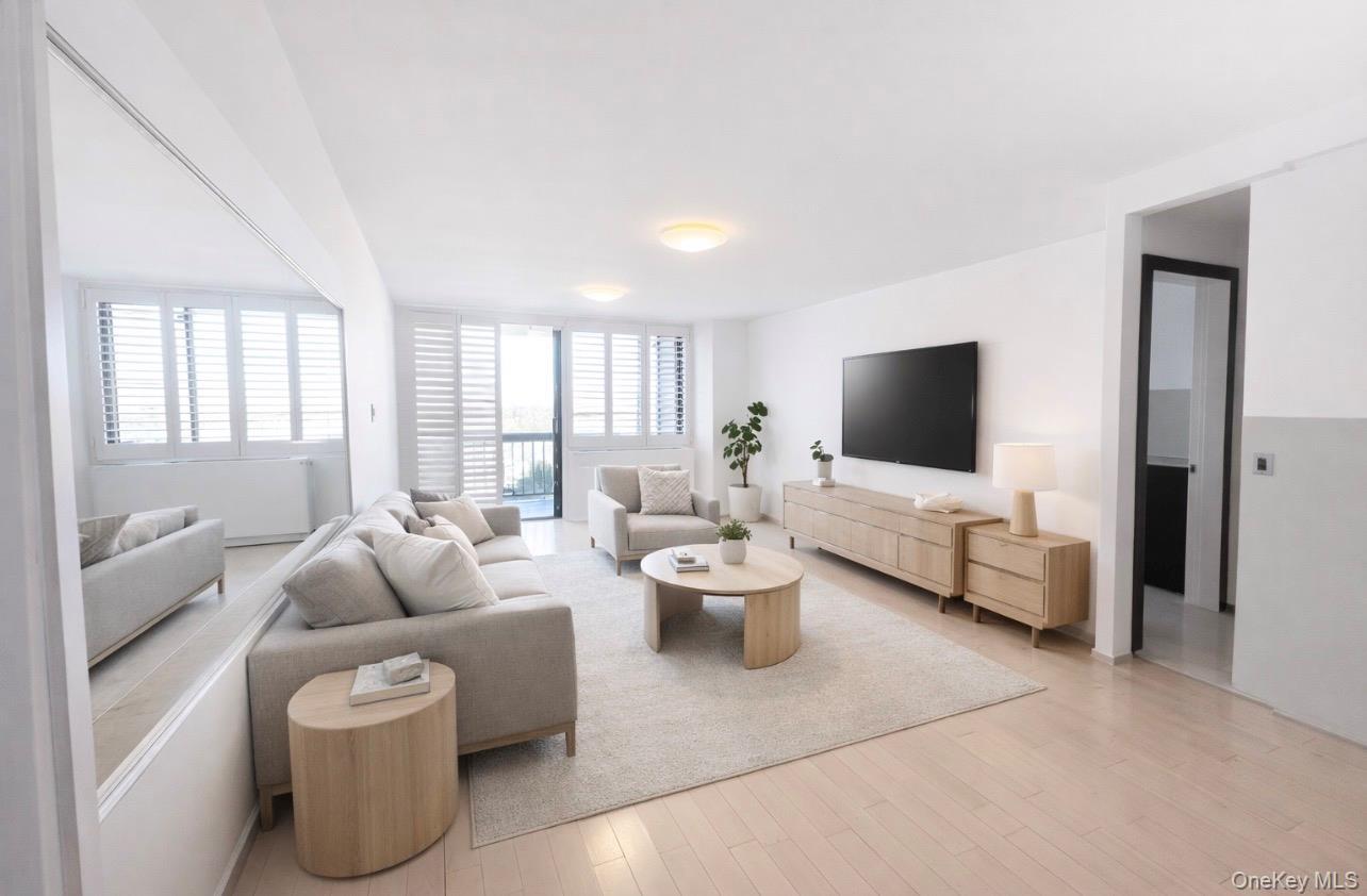 Condo Bay Club  Queens, NY 11360, MLS-982083-3