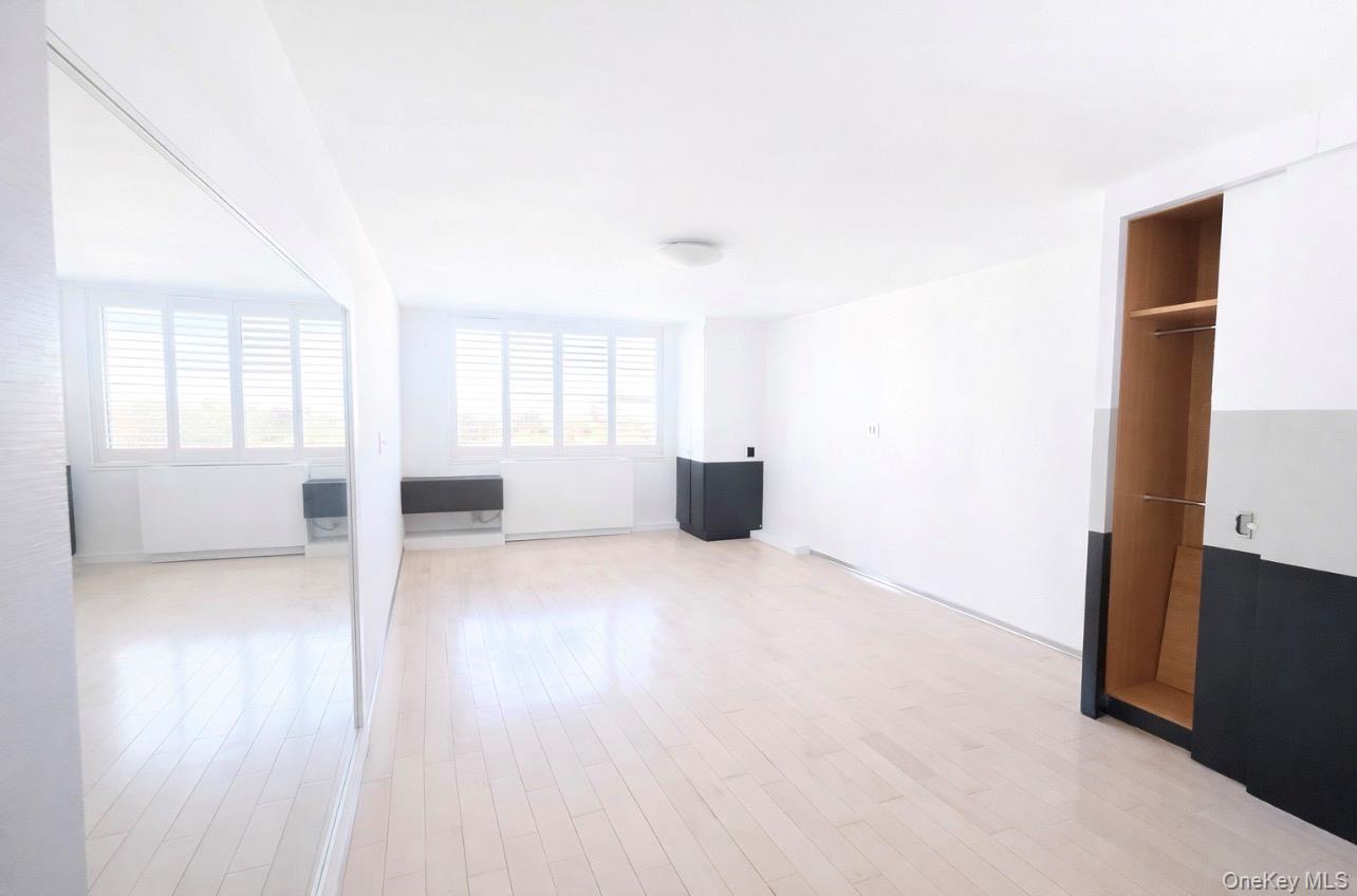 Condo Bay Club  Queens, NY 11360, MLS-982083-9