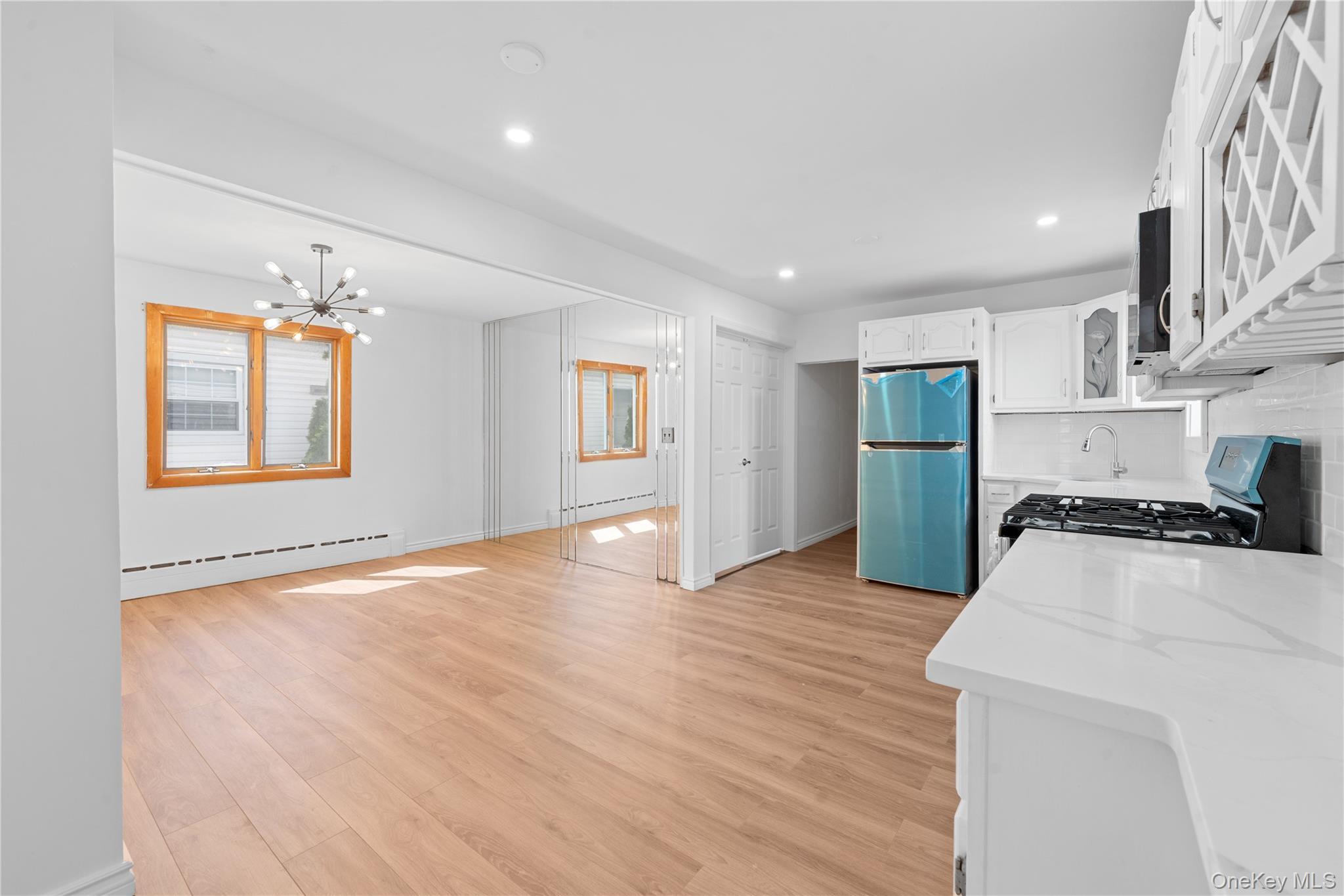 Single Family W Broadway  Nassau County, NY 11096, MLS-982103-37