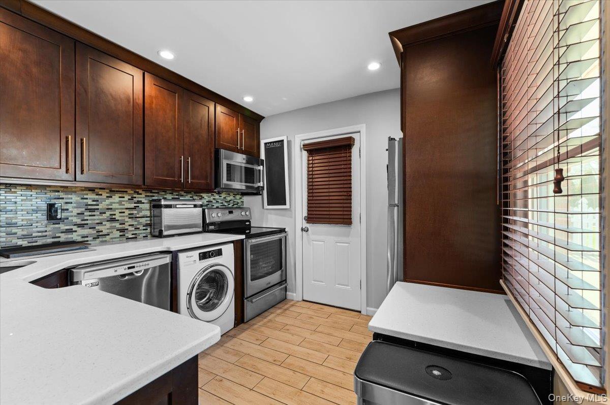 Single Family Slate Lane  Nassau County, NY 11756, MLS-982104-9