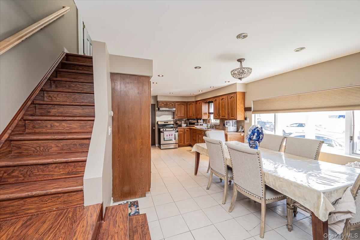 Single Family 34th Queens, NY 11358, MLS-982109-12