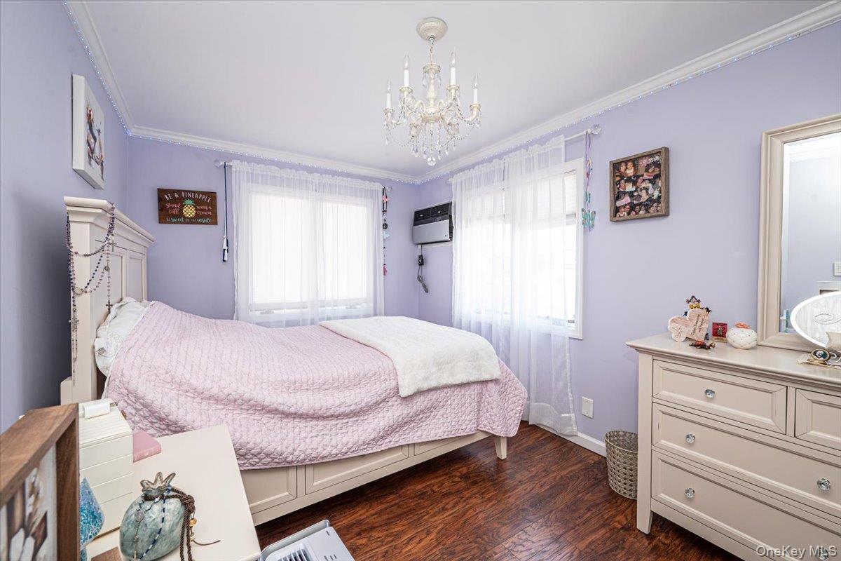 Single Family 34th Queens, NY 11358, MLS-982109-20