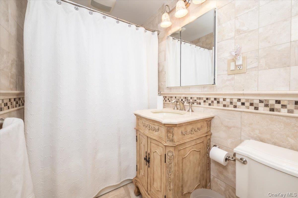 Single Family 34th Queens, NY 11358, MLS-982109-22